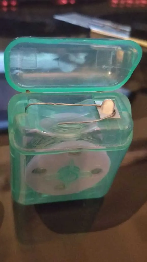 Giá đỡ cuộn chỉ nha khoa tùy chỉnh từ hộp Mercadona