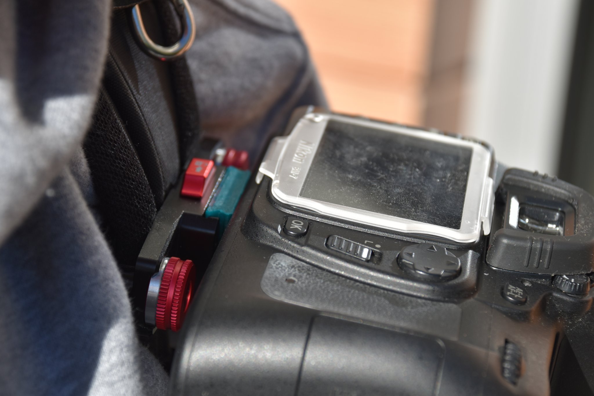 Bảng V-lock cho kẹp ba lô với chức năng thả nhanh