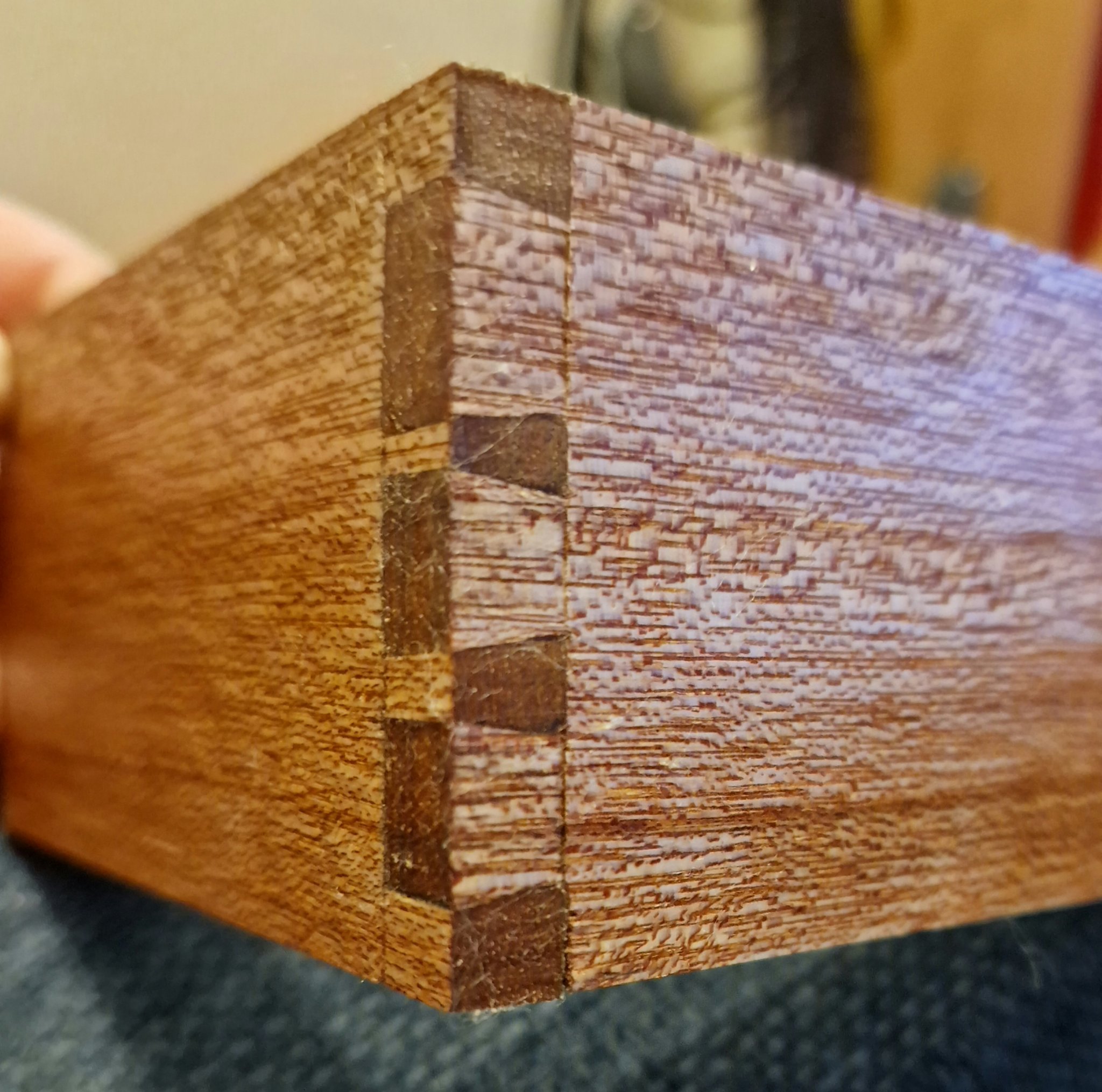 Bộ đồ gá chốt mộng tối ưu cho vật liệu mỏng