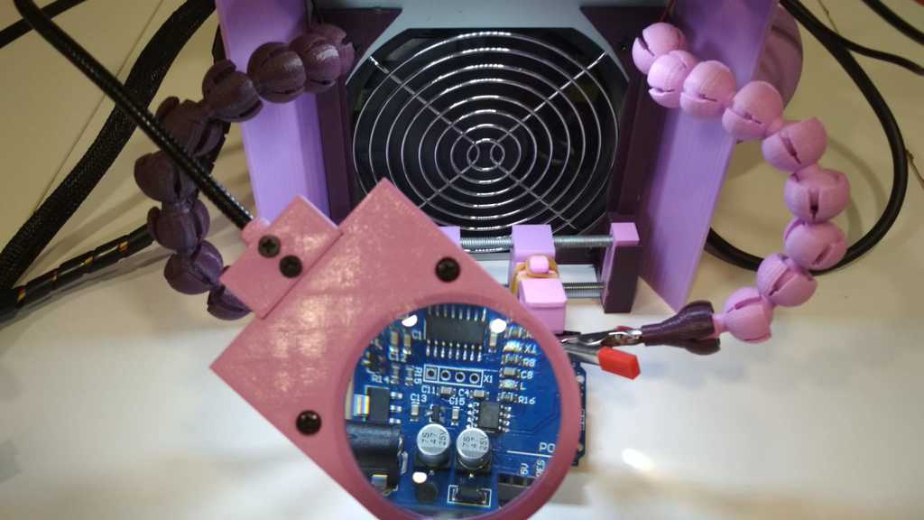 Trạm làm việc và hàn trung tâm Bricolabs