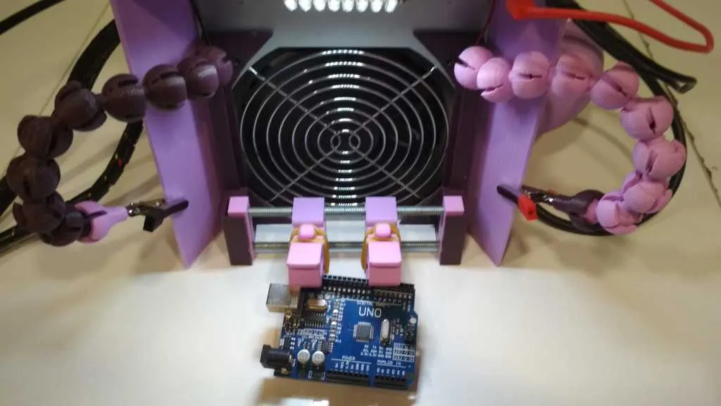 Trạm làm việc và hàn trung tâm Bricolabs