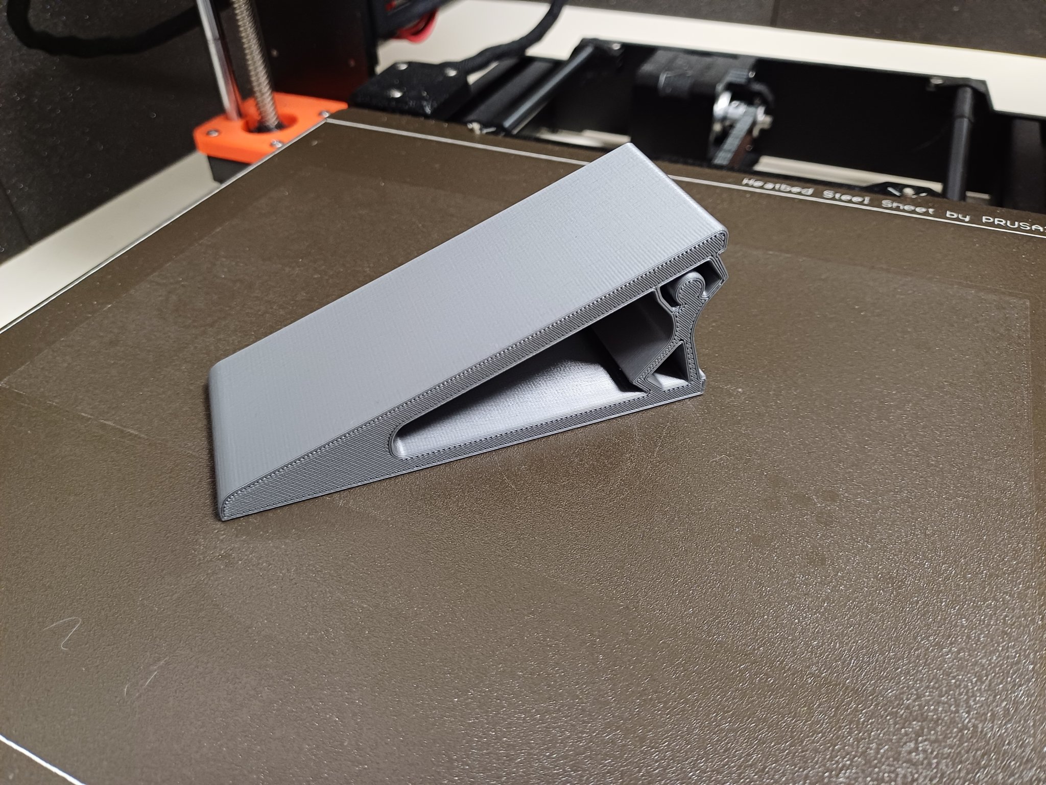 Cái chặn cửa hình người hiện đại và mạnh mẽ