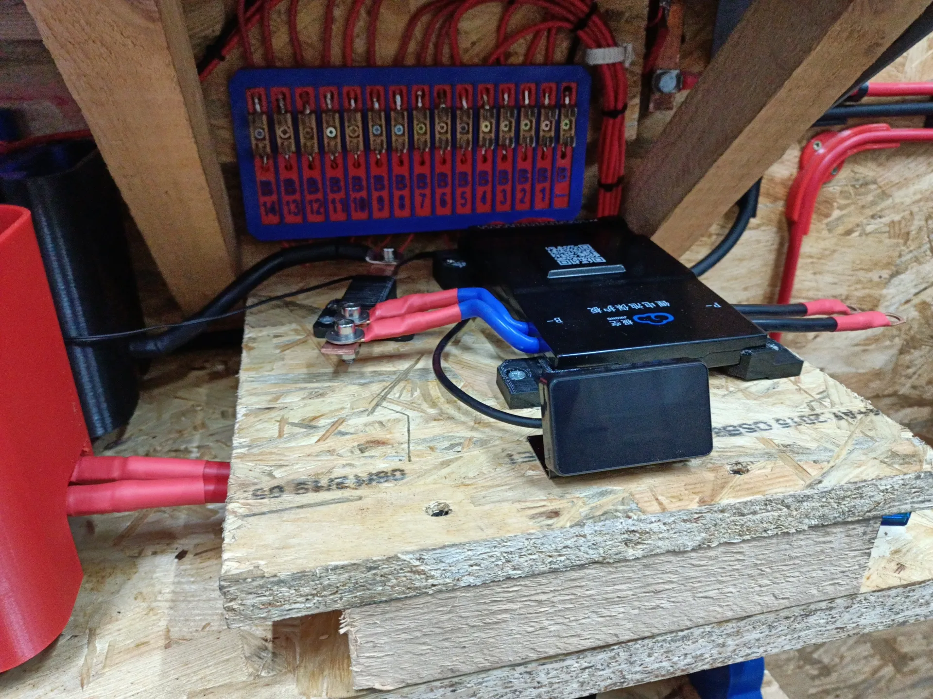 Giá đỡ BMs cho hệ thống JK-BMS