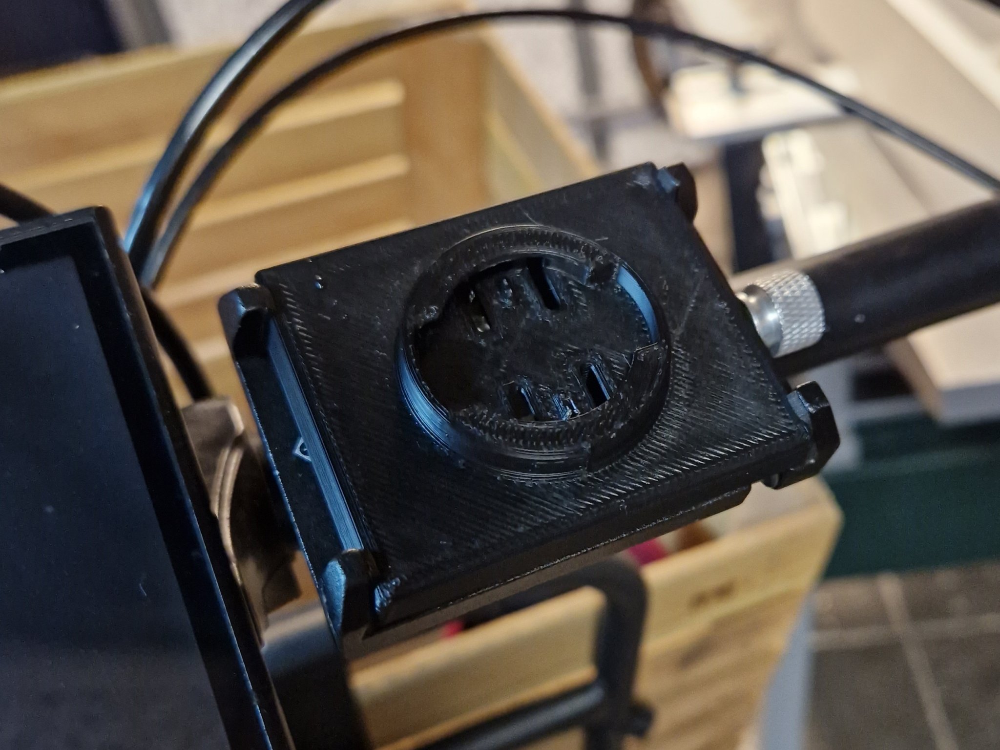 Bộ chuyển đổi Wahoo Bolt cho giá đỡ điện thoại thông minh