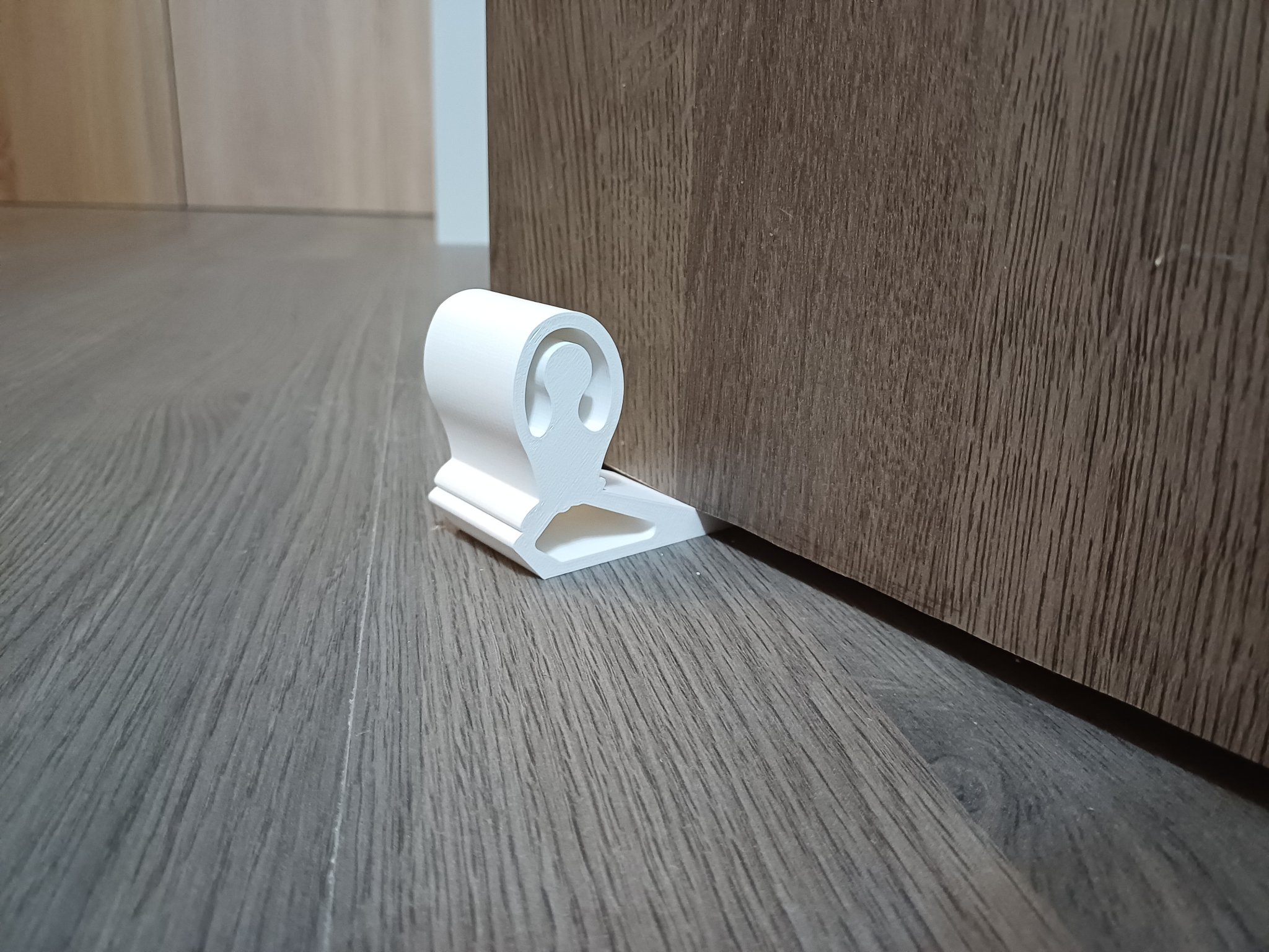 Giá đỡ cửa Ballerina tinh tế và hiện đại