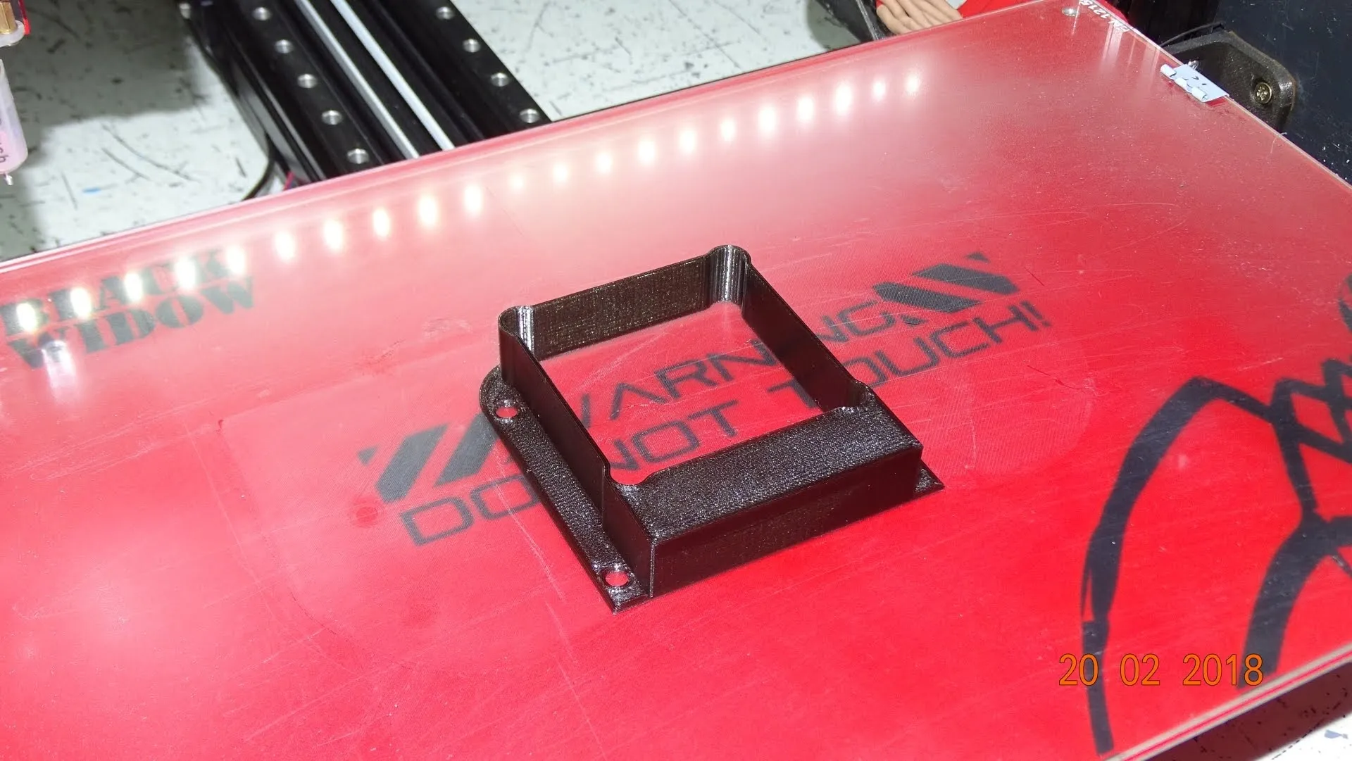 Giá đỡ tường cho bộ hẹn giờ lập trình 12V SINOTIMER TM618H