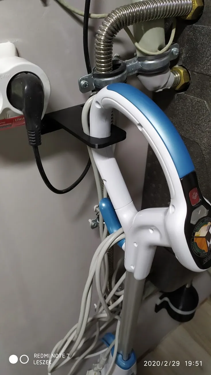 Giá treo tường cho cây lau nhà hơi nước Black&Decker