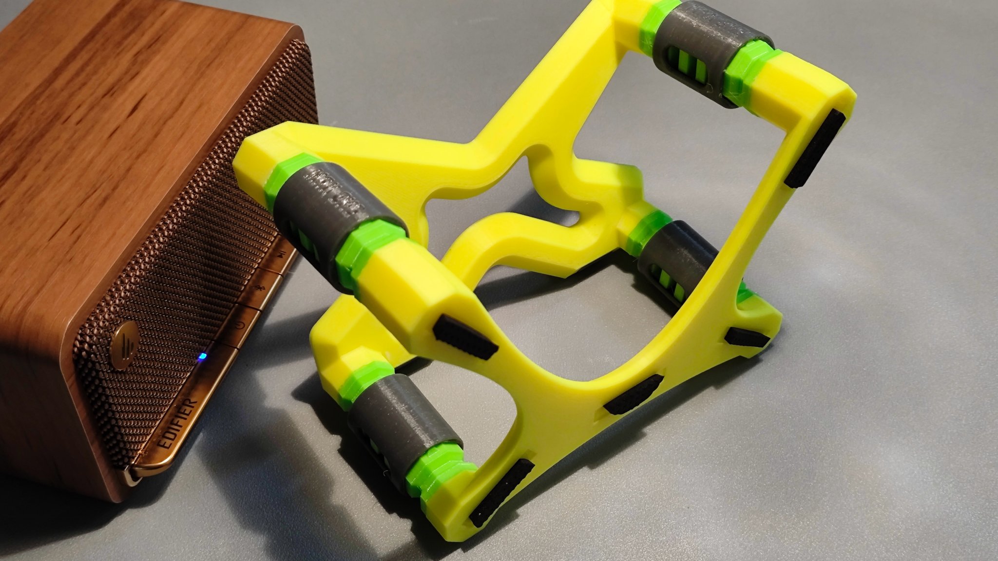 Giá đỡ loa linh hoạt cho máy chiếu và âm thanh