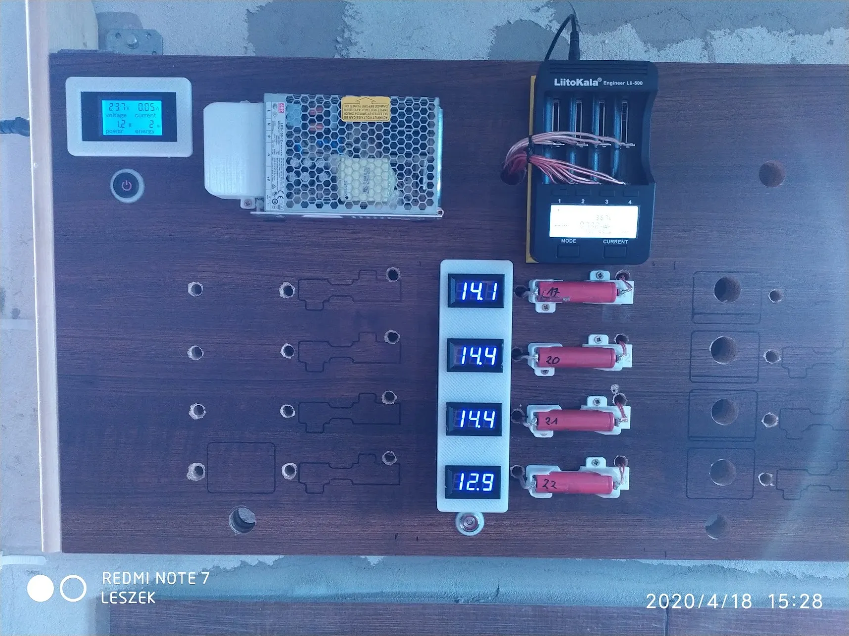 Giá đỡ thử nghiệm cho pin 18650 sử dụng Litokala Li 500