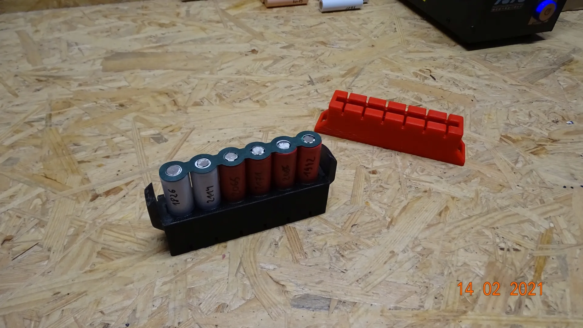 Cán cầm cho bộ hàn tế bào 18650 "6 tế bào