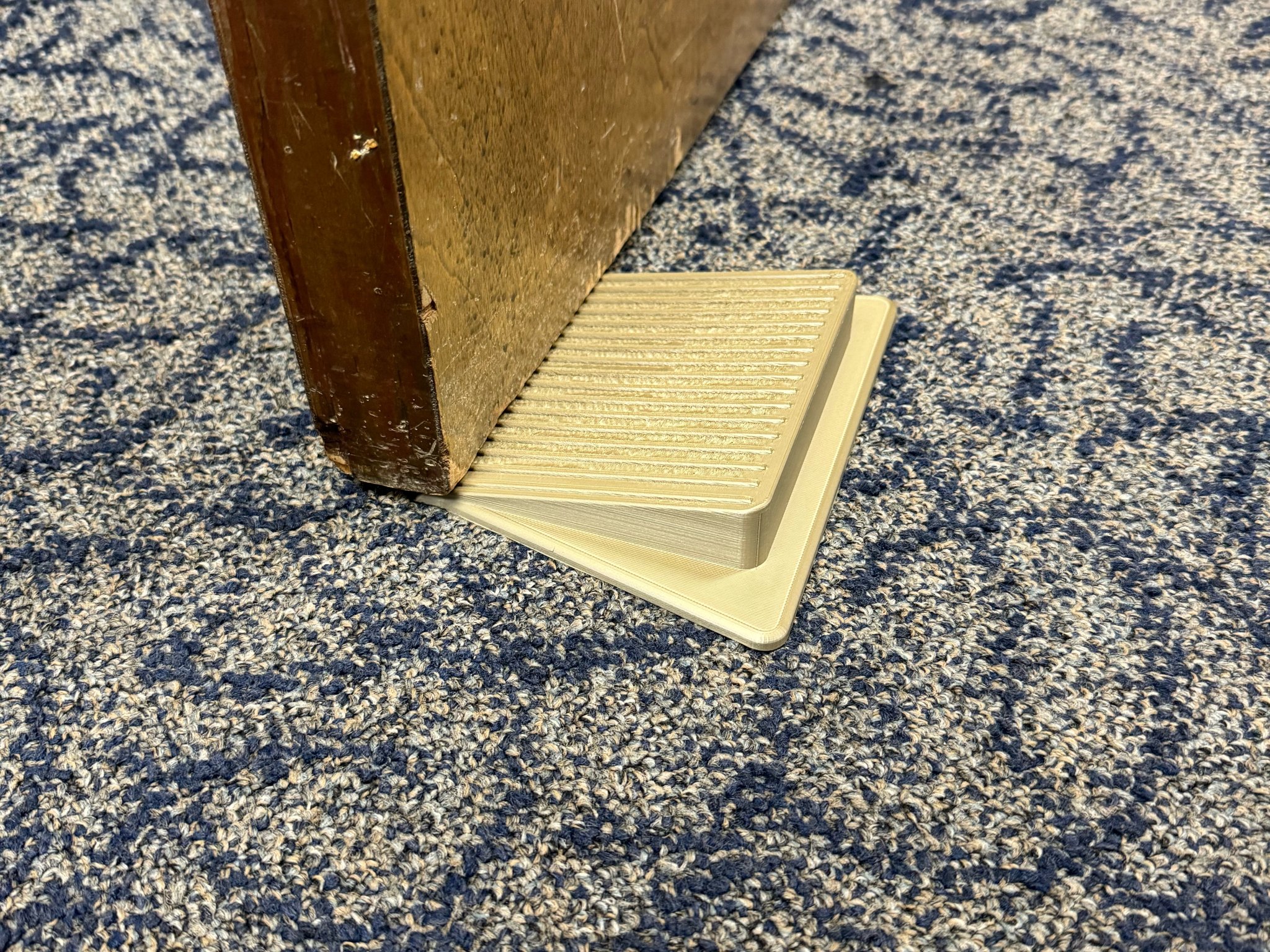 Cái chặn cửa rộng cho cửa lớn và nặng