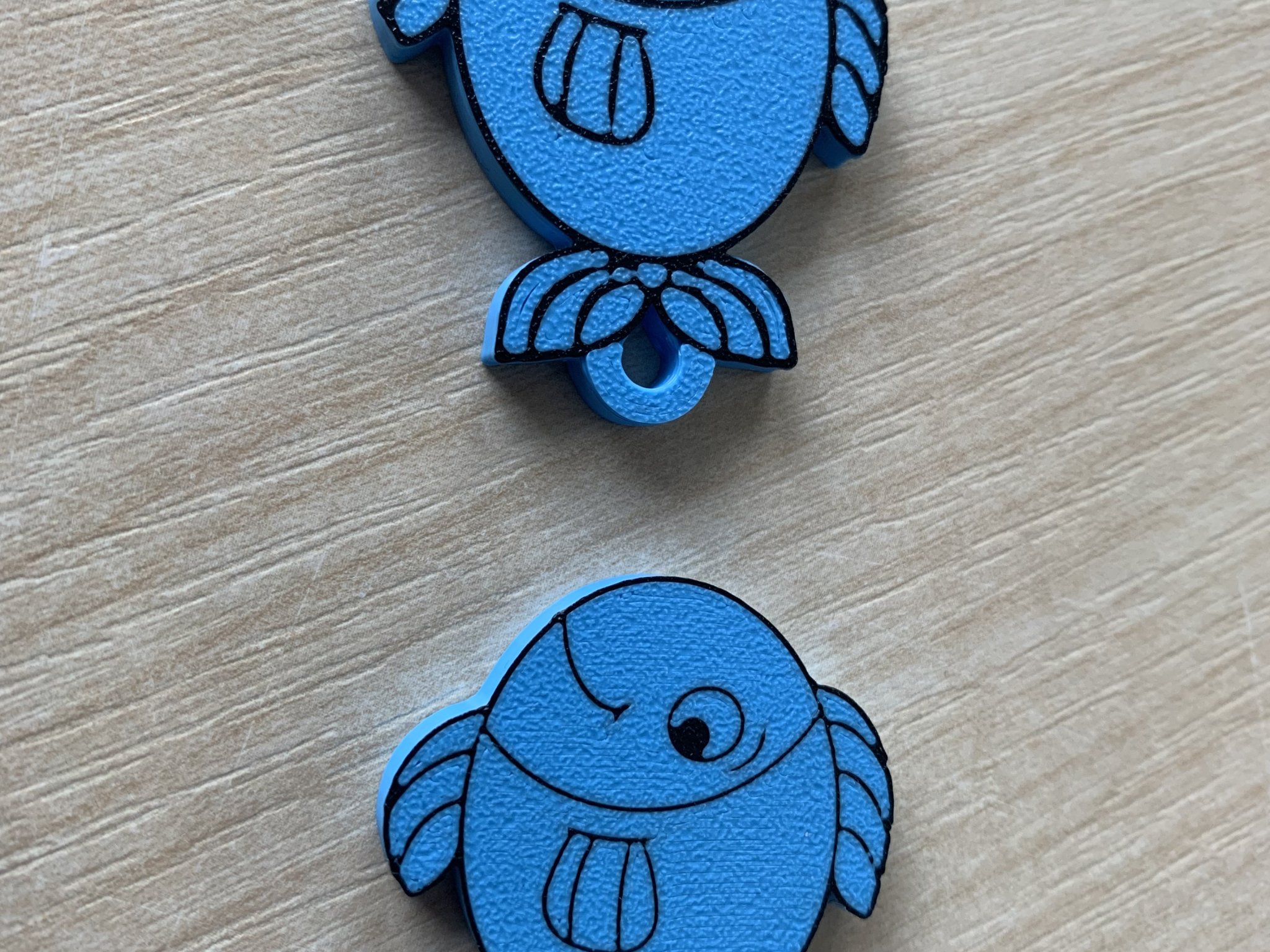 Móc khóa hình cá đa màu sắc cho người yêu thích thủy sản