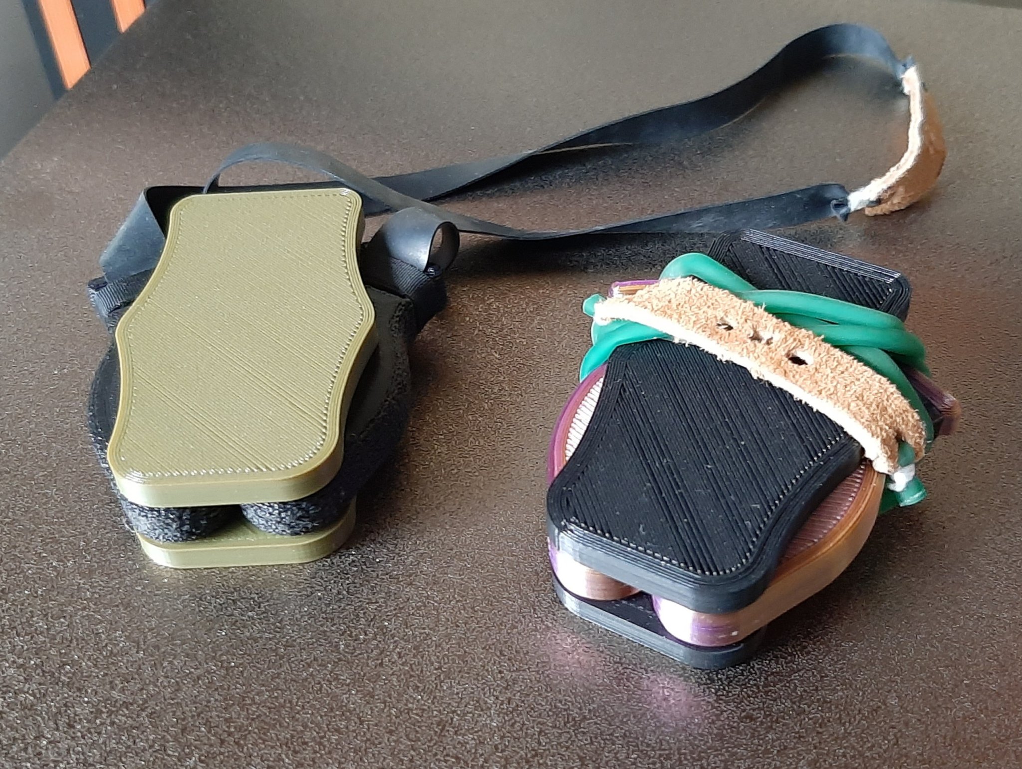 Beetle" - súng cao su gập lại với thiết kế thông minh