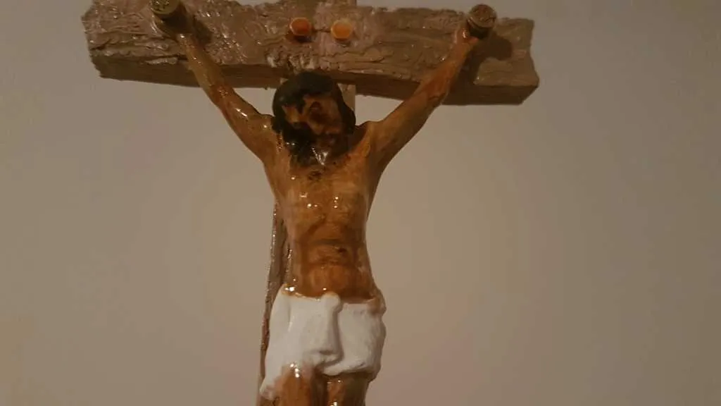 Chúa Jesus với thánh giá DIY