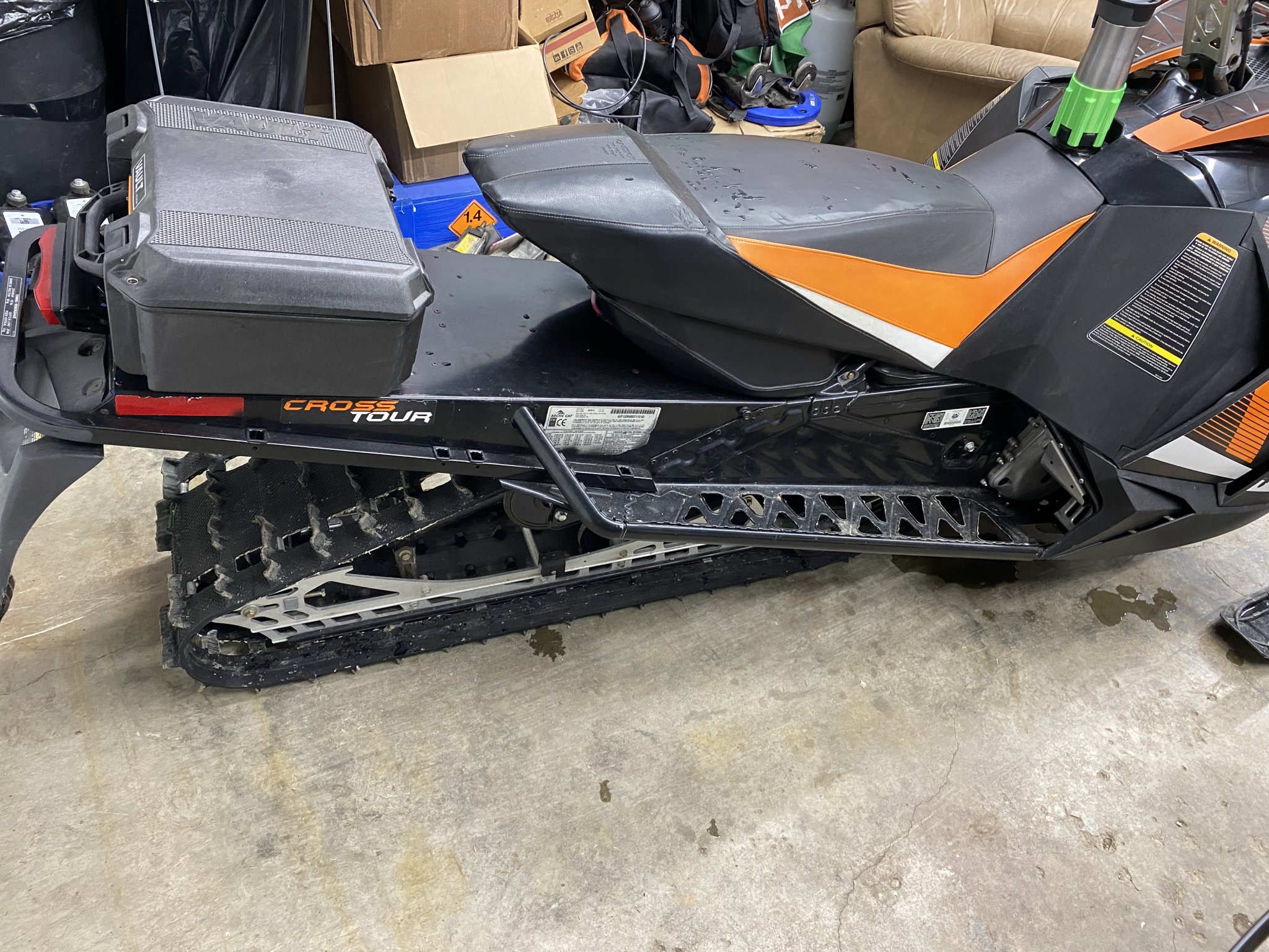 Ray gắn case Pelican V300 cho Arctic Cat XF1100