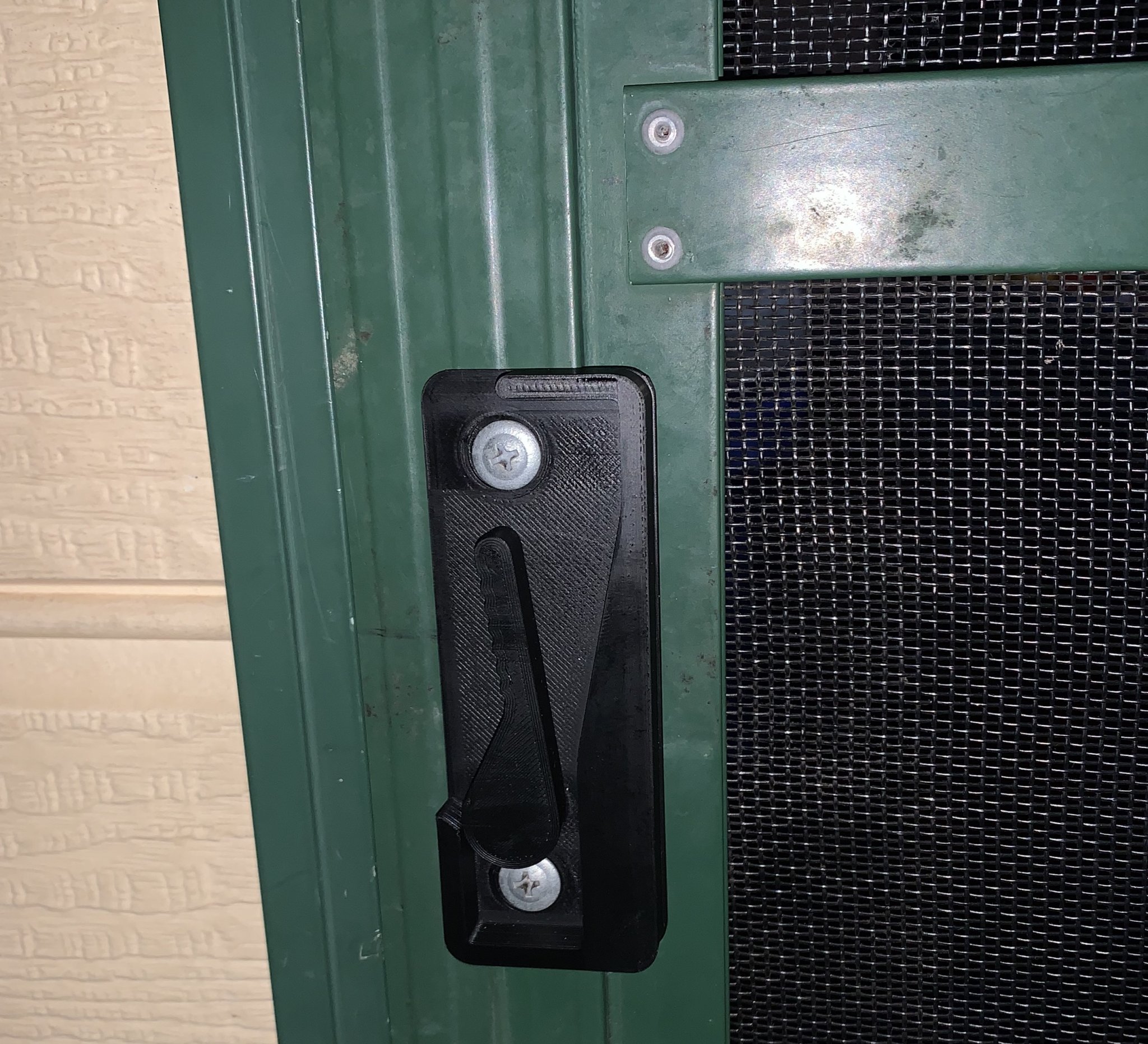 Chốt cửa trượt có thể mở từ cả hai phía