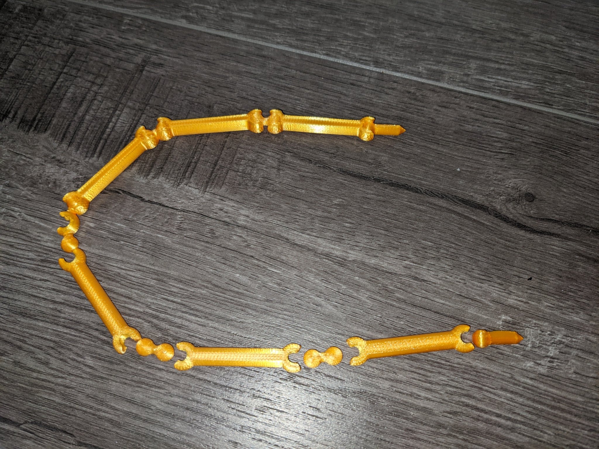 Cánh tay Người Nhện Sắt cho Lucky 13