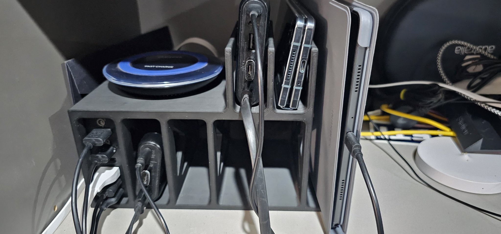 Trạm sạc cho bộ sạc Anker 6 cổng