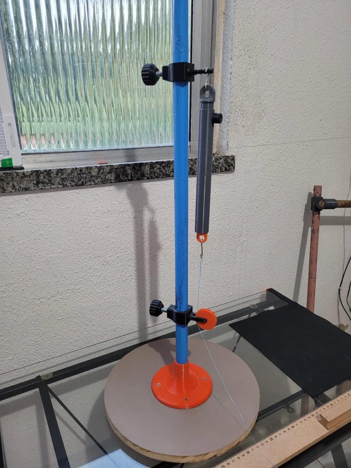 Bàn lực Mufas cho thí nghiệm vật lý và hóa học