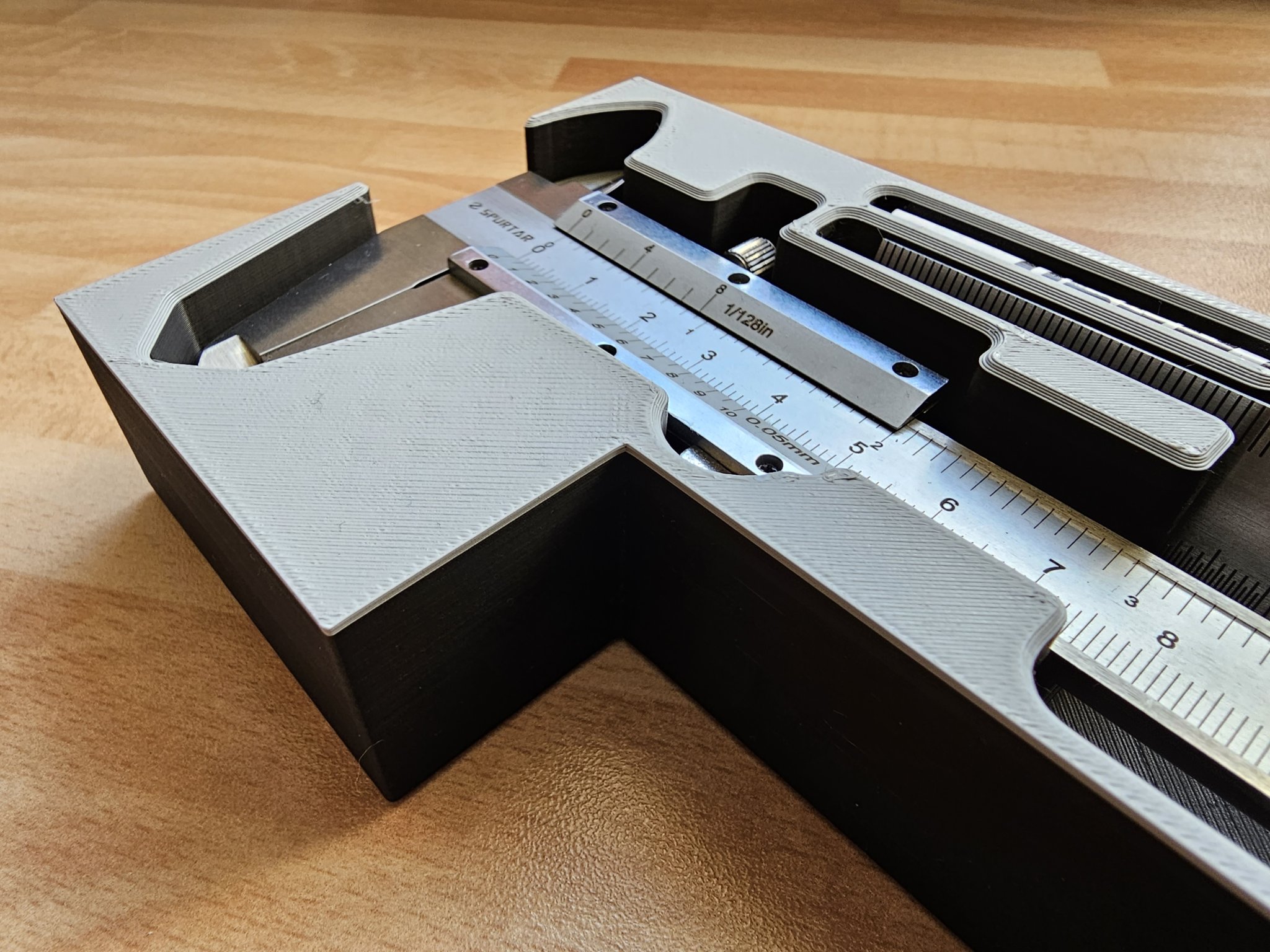 Giá đỡ thước kẹp và thước đo cho hệ thống BaBo