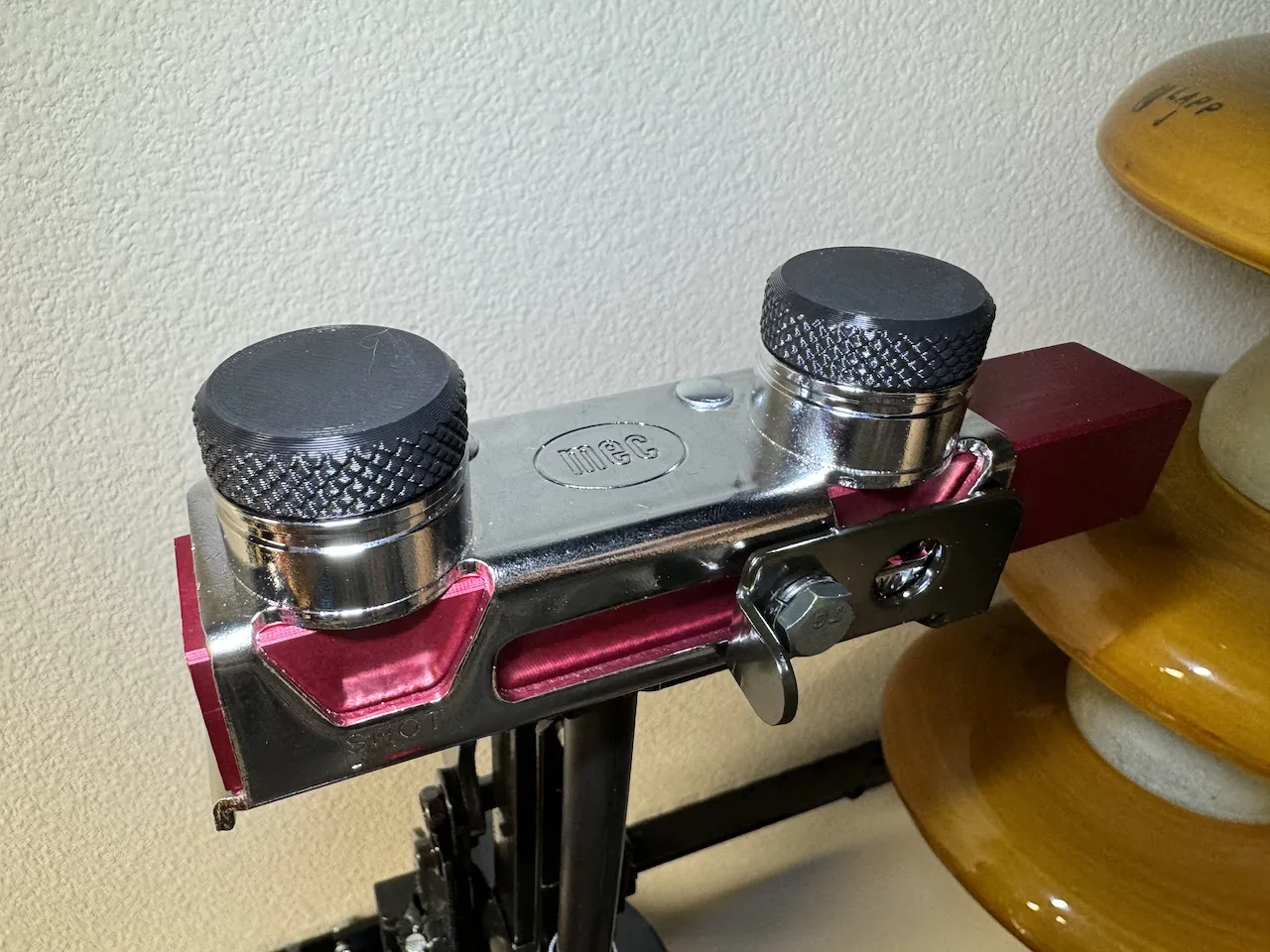 Nắp đậy chống bụi cho cổng nạp MEC 600Jr Mark V