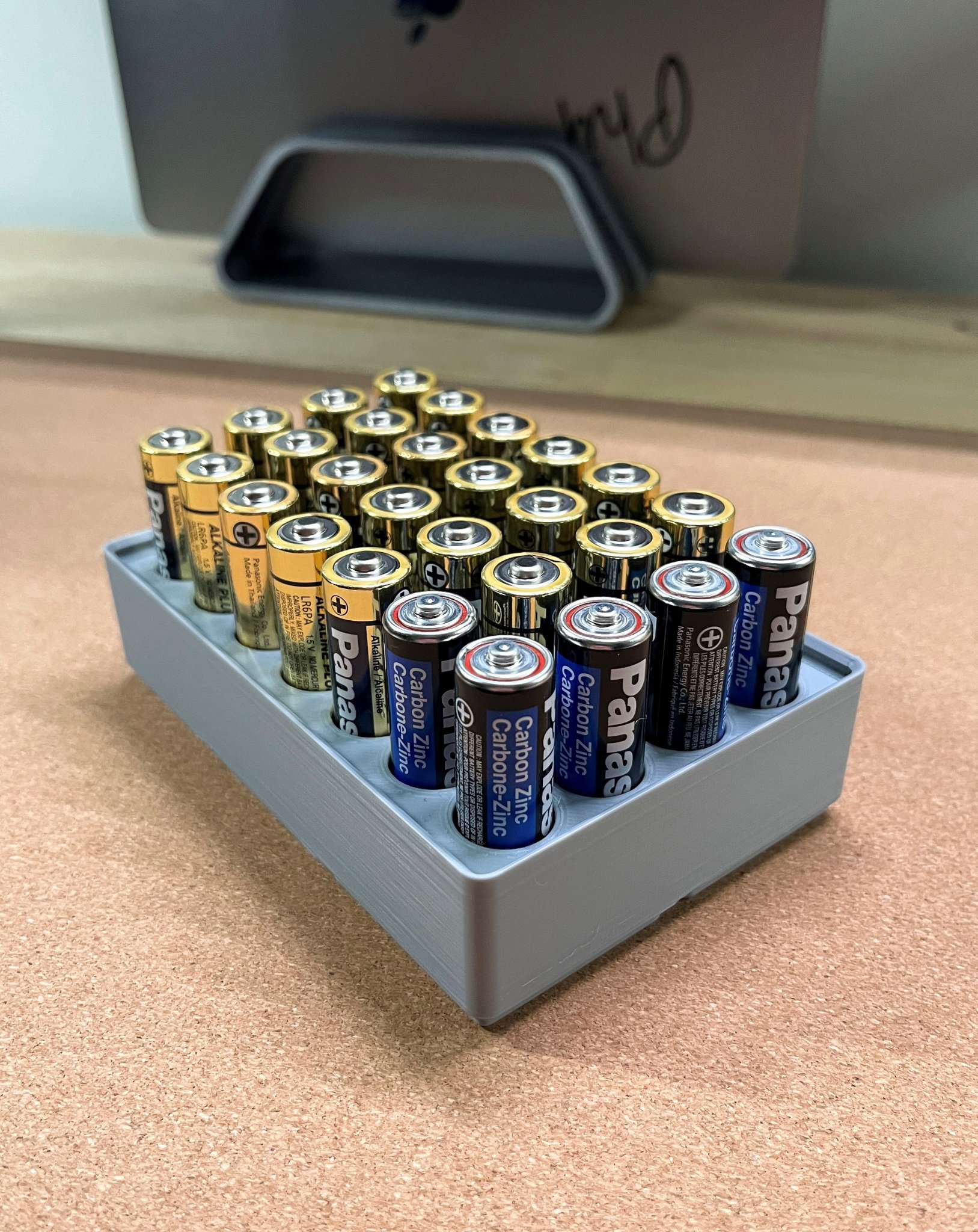 Khay đựng pin AA Gridfinity cho 28 viên pin