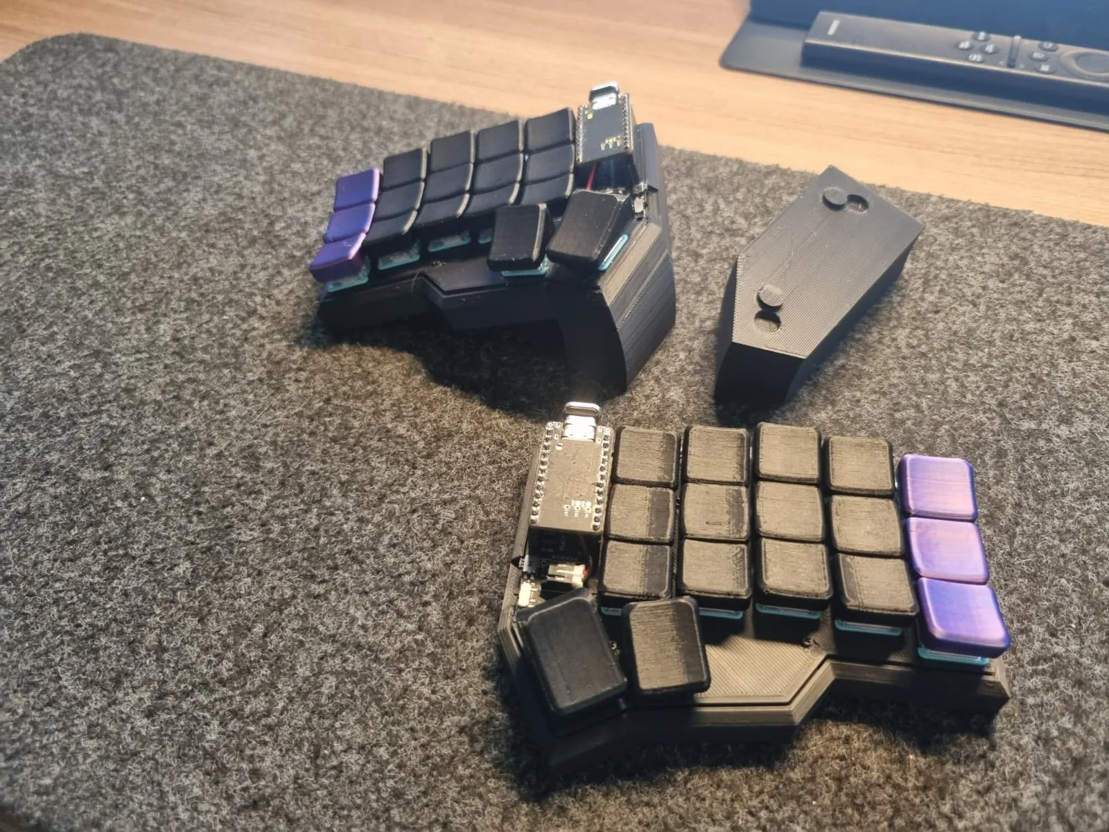 Chân đỡ điều chỉnh cho vỏ corne 5x3