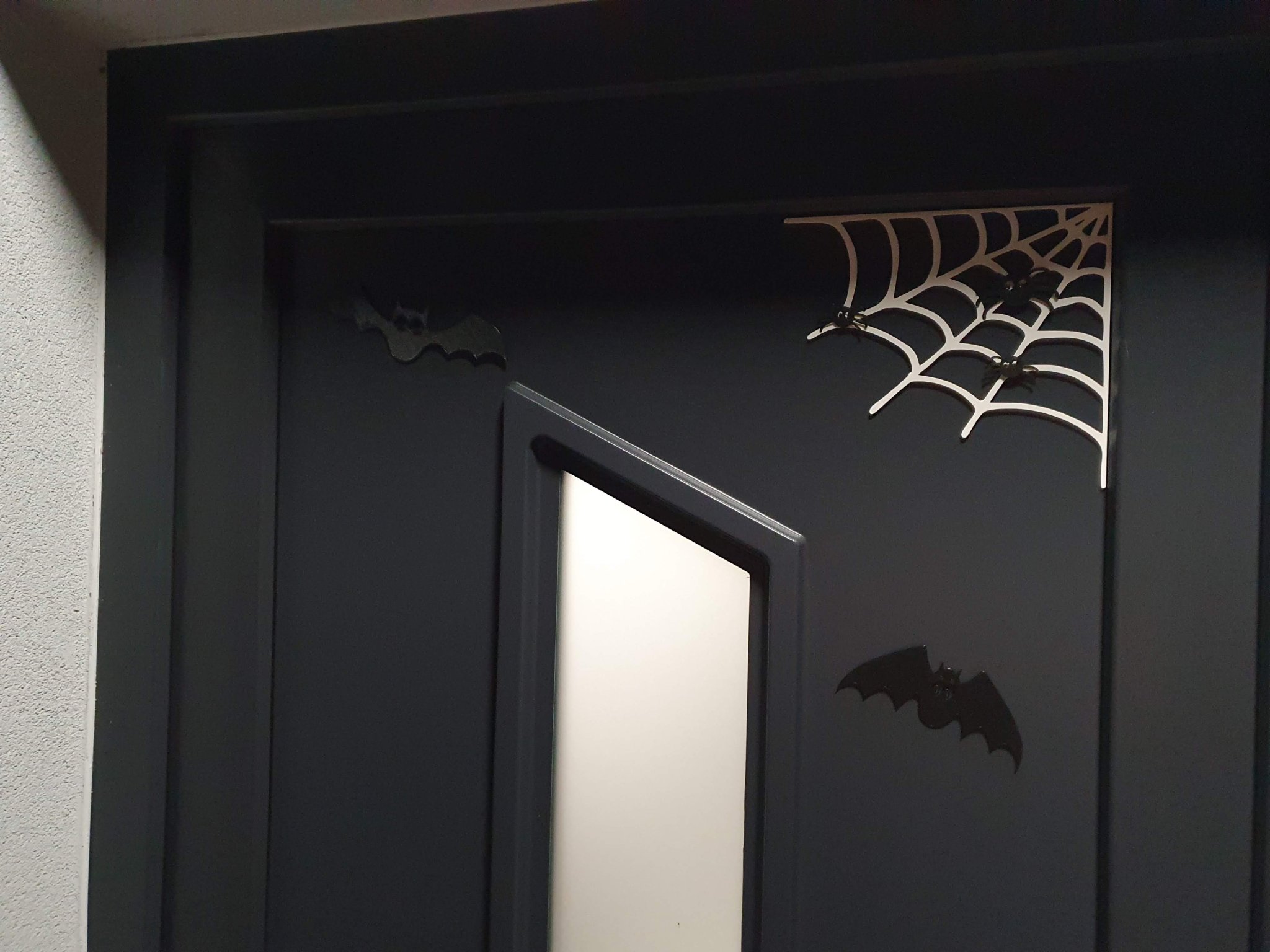 Trang trí tường Halloween dễ thương