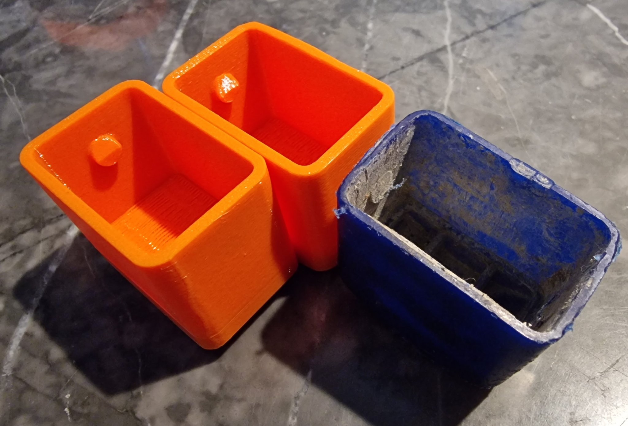 Chân thay thế cho bậc thang nhôm bị hỏng