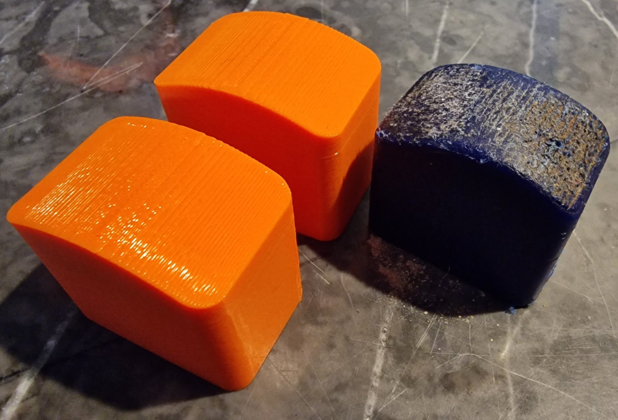 Chân thay thế cho bậc thang nhôm bị hỏng