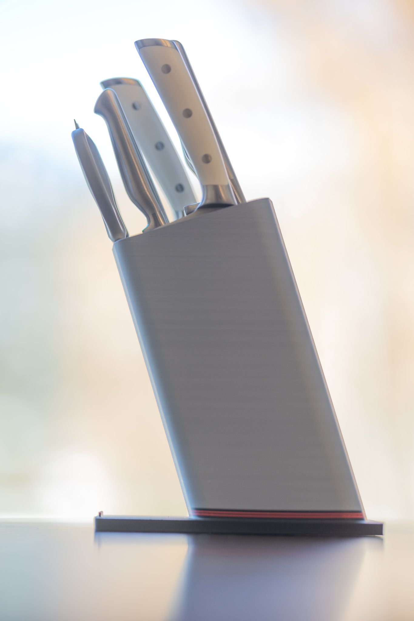 Giá đỡ dao lớn cho bếp với khả năng chứa đa dạng dụng cụ