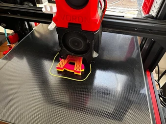 Móc khóa chữ cái tùy chỉnh độc đáo từ dịch vụ in 3D