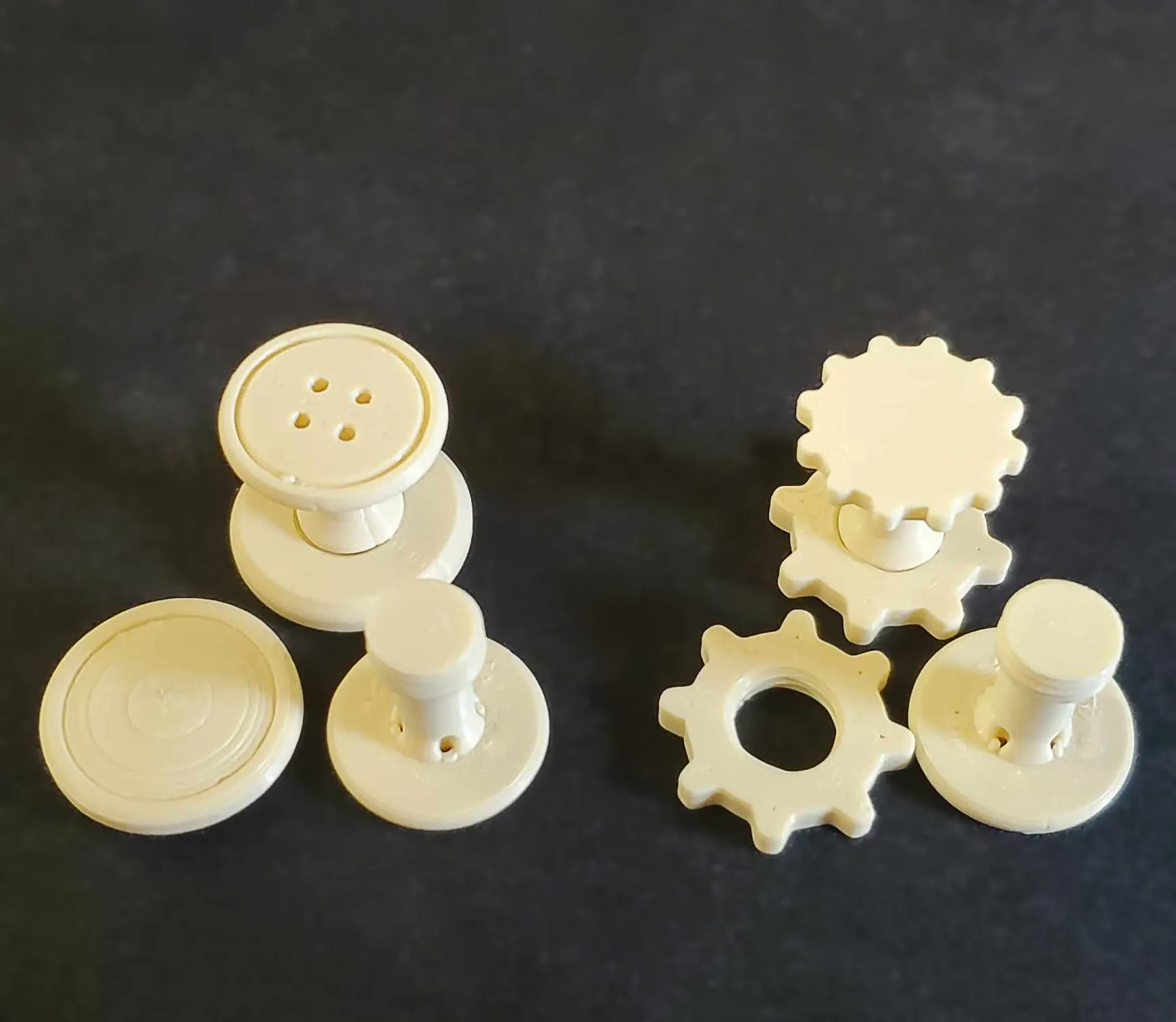 Cufflinks thiết kế nút và bánh răng có ren chắc chắn