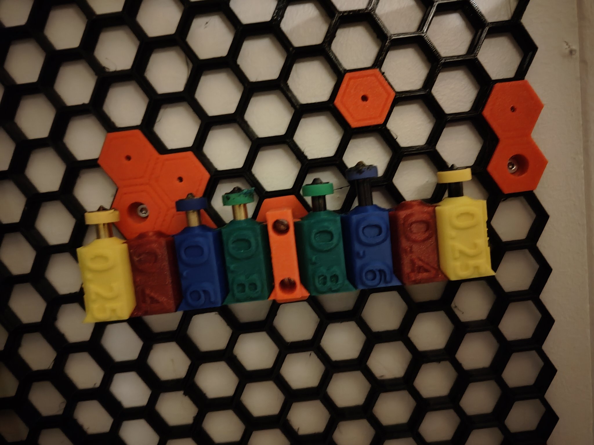 Giá đỡ vòi phun e3d revo cho tường tổ ong