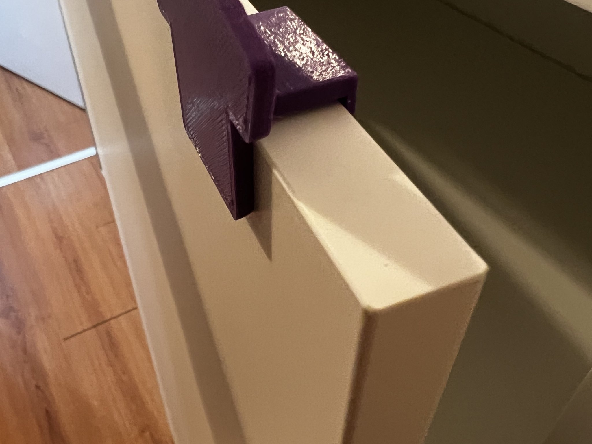 Điều chỉnh logo áo thun cho cửa Fonnes