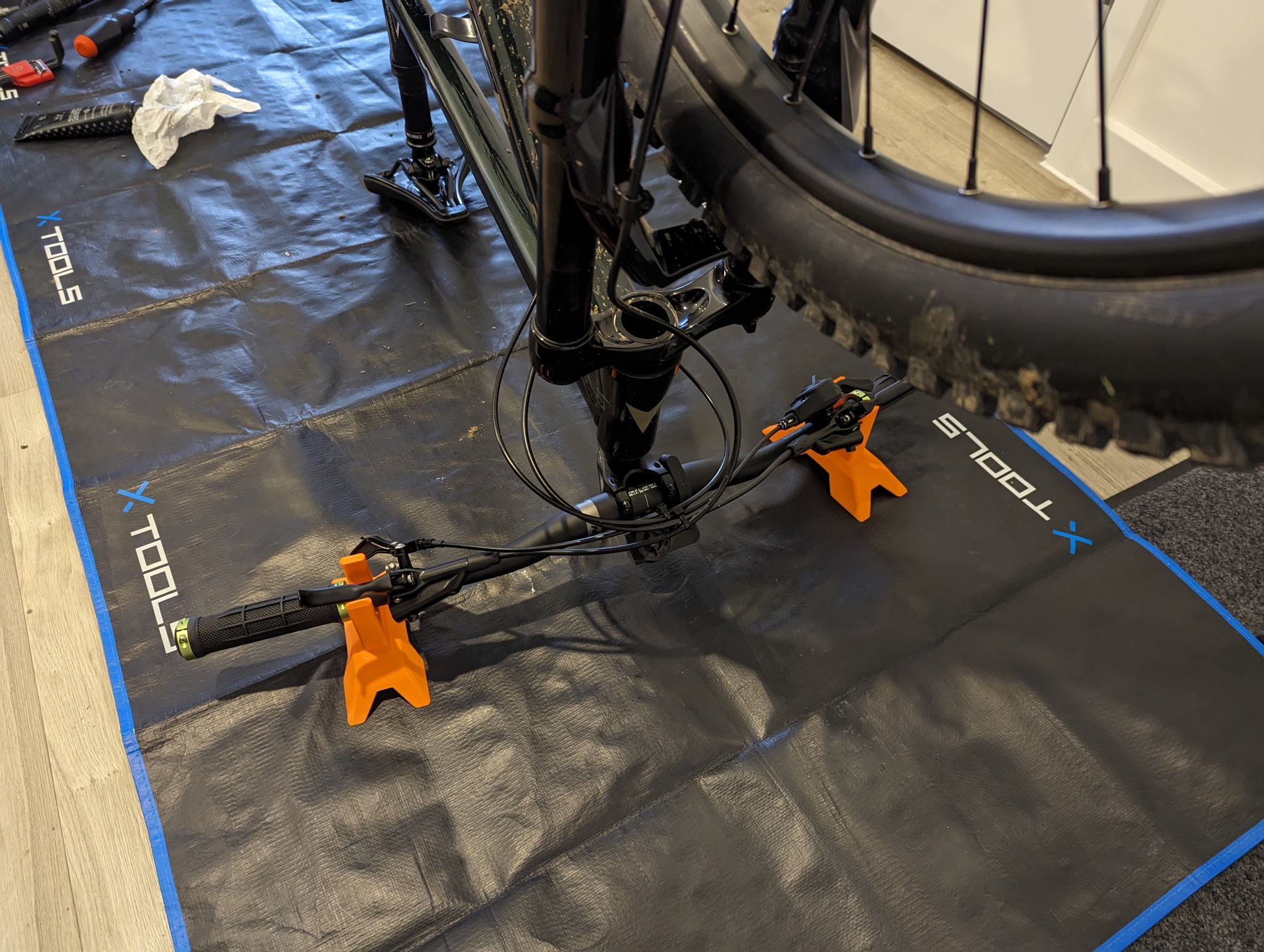 Giá đỡ tay lái xe đạp cho tư thế lật ngược