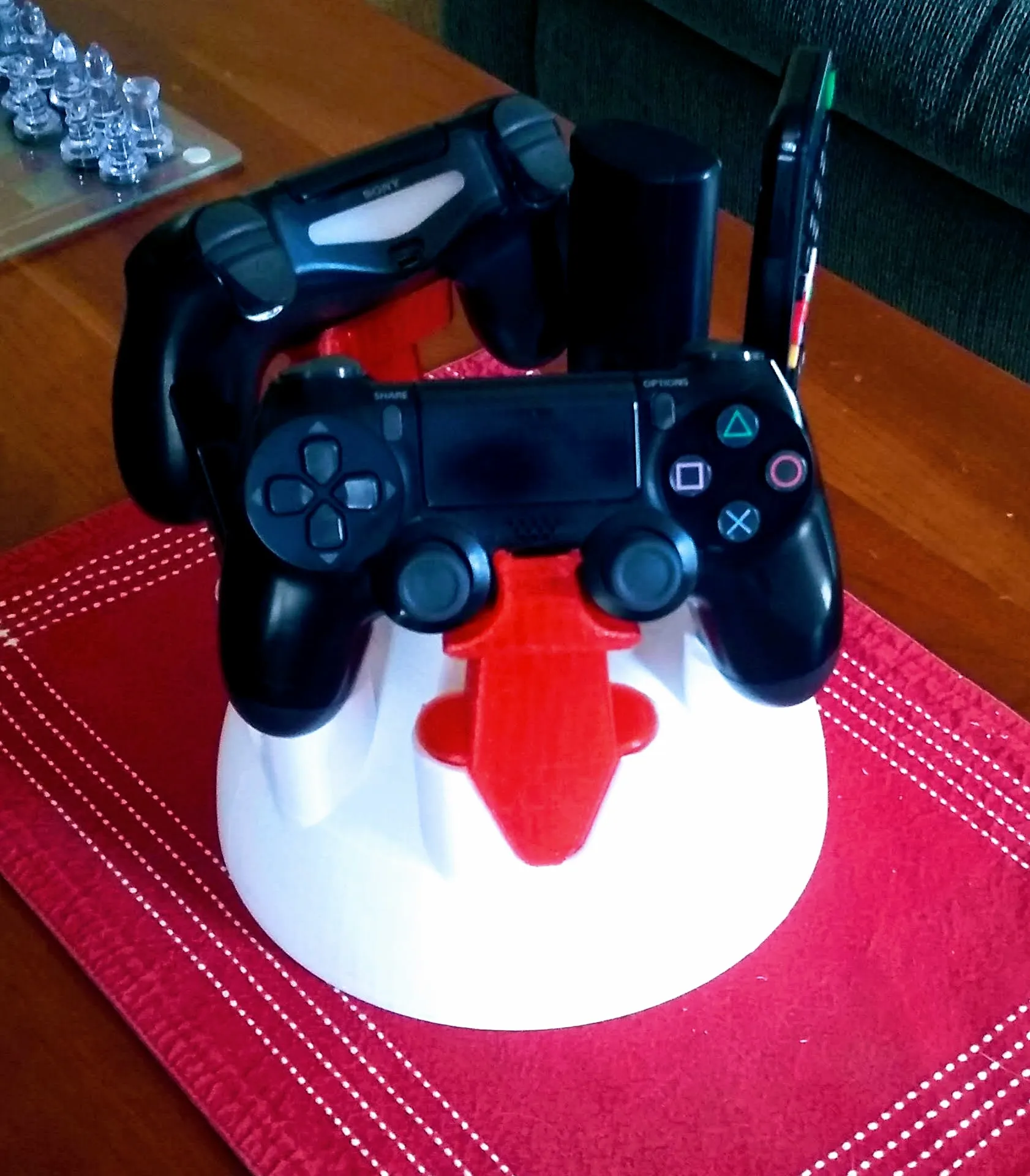 Giá đỡ điều khiển từ xa xoay cho 5 điều khiển