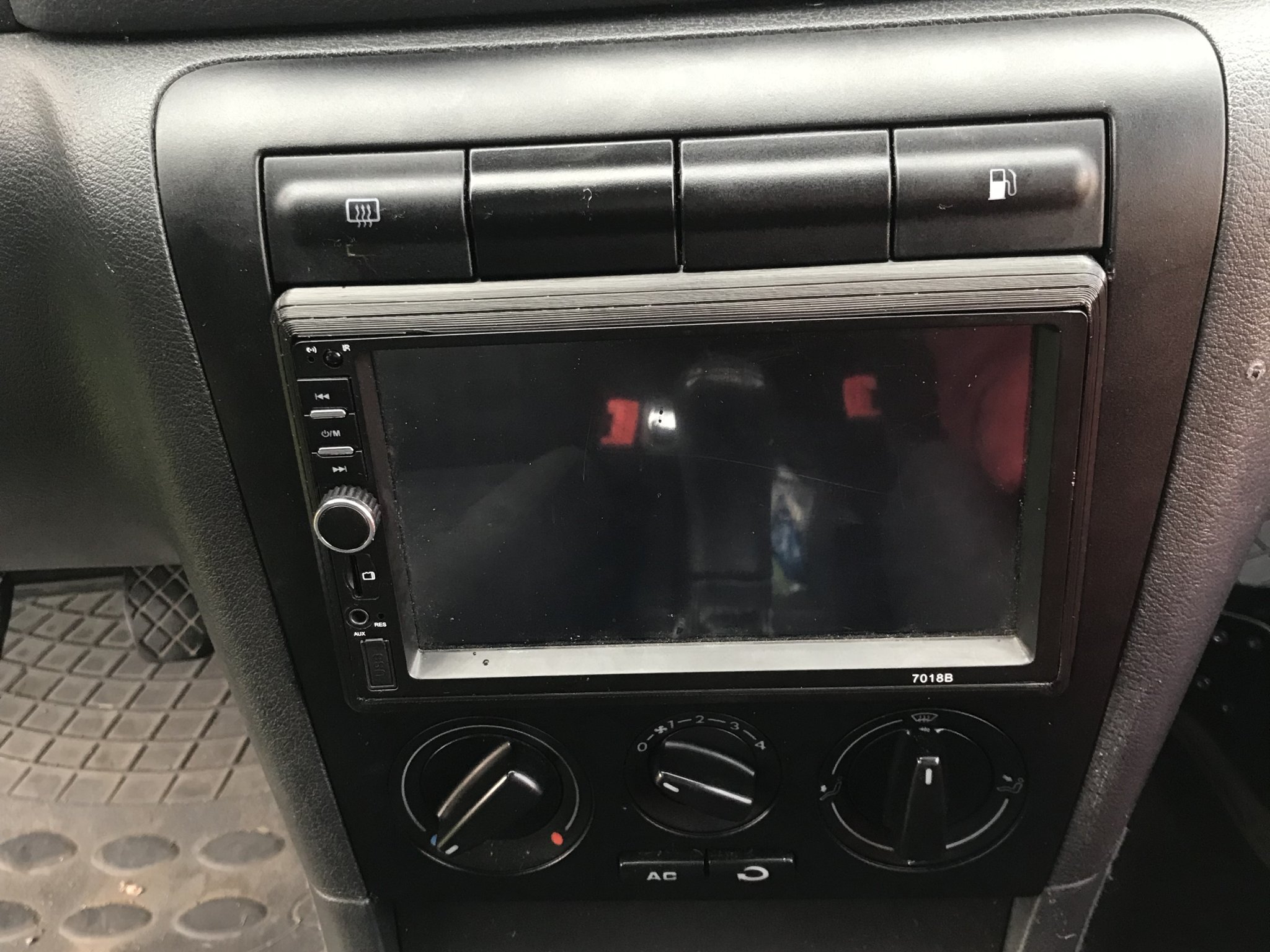 Rámeček cho radio hai đầu cho xe Skoda Octavia I