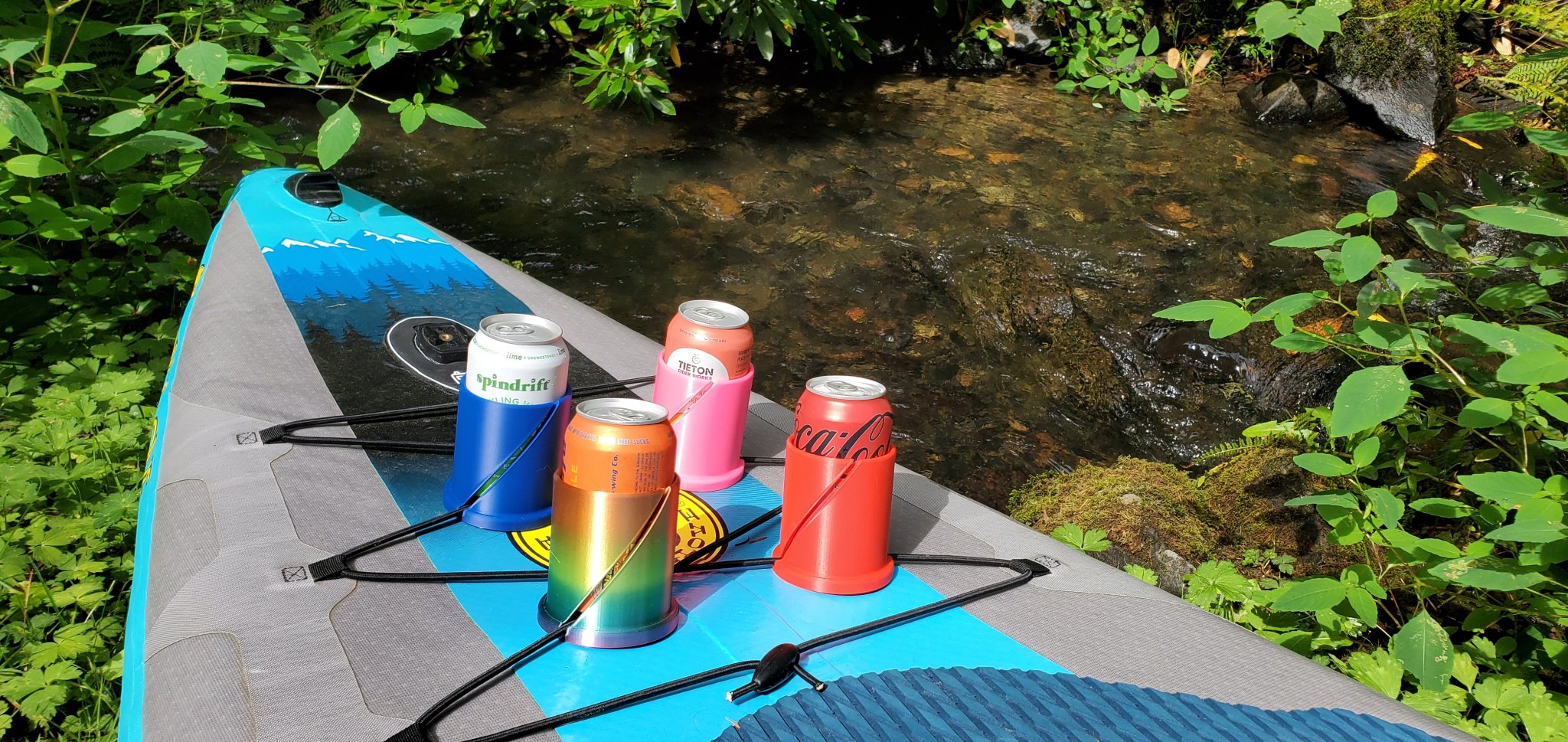 Giá đỡ đồ uống SUP tích hợp vào hệ thống bungee hiện có