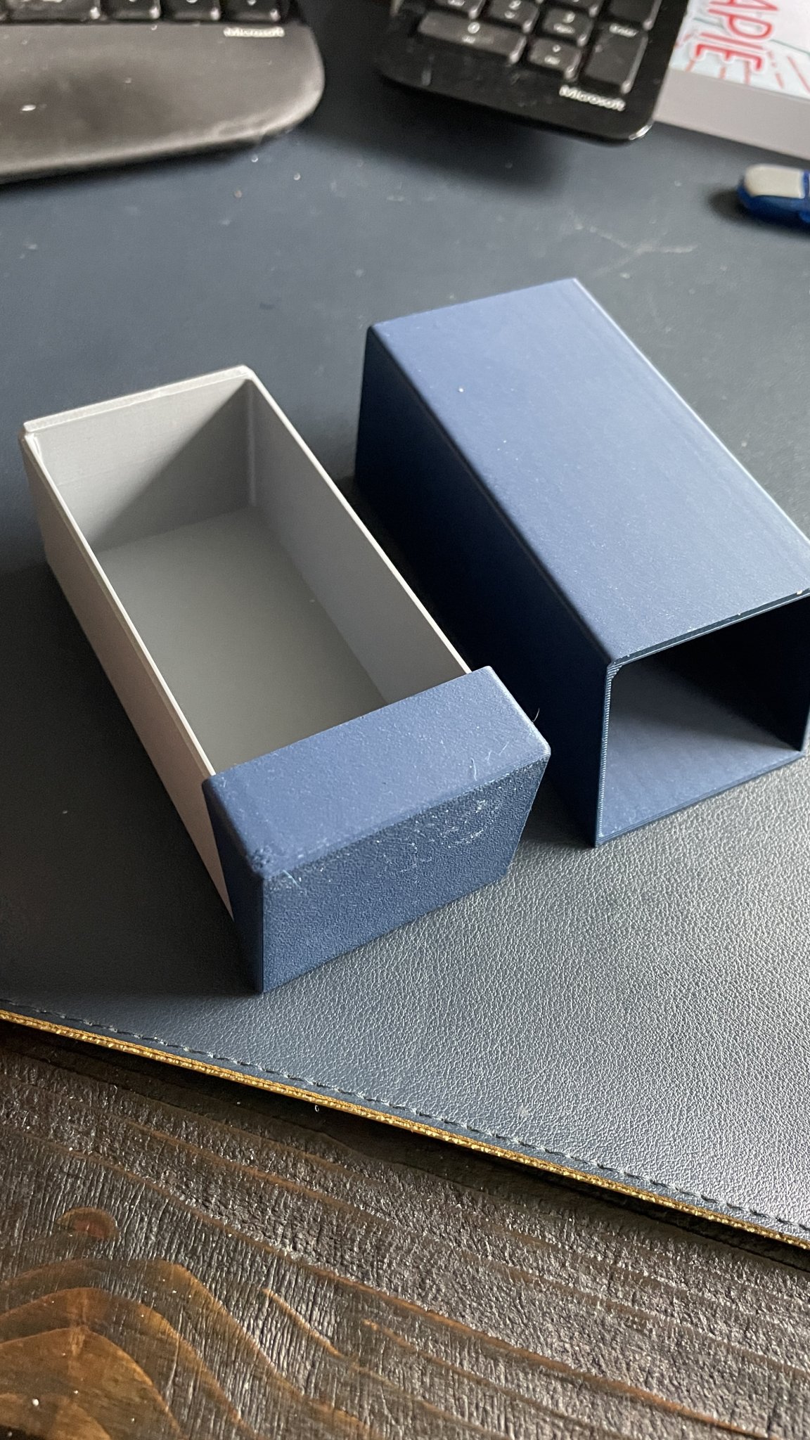 Hộp trung bình in 3D với từ tính giữ cố định