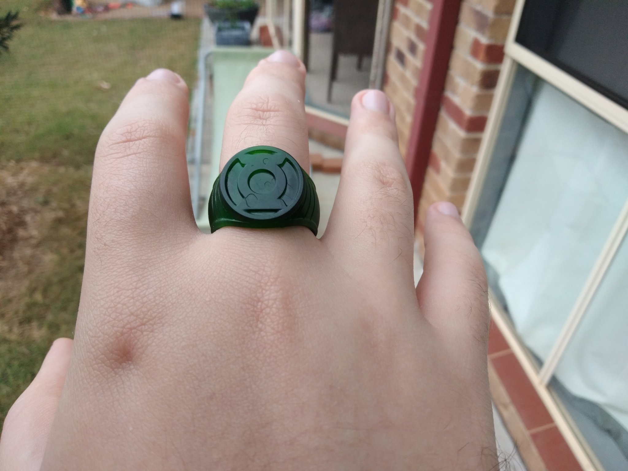 Nhẫn Green Lantern kết hợp với thiết kế WL