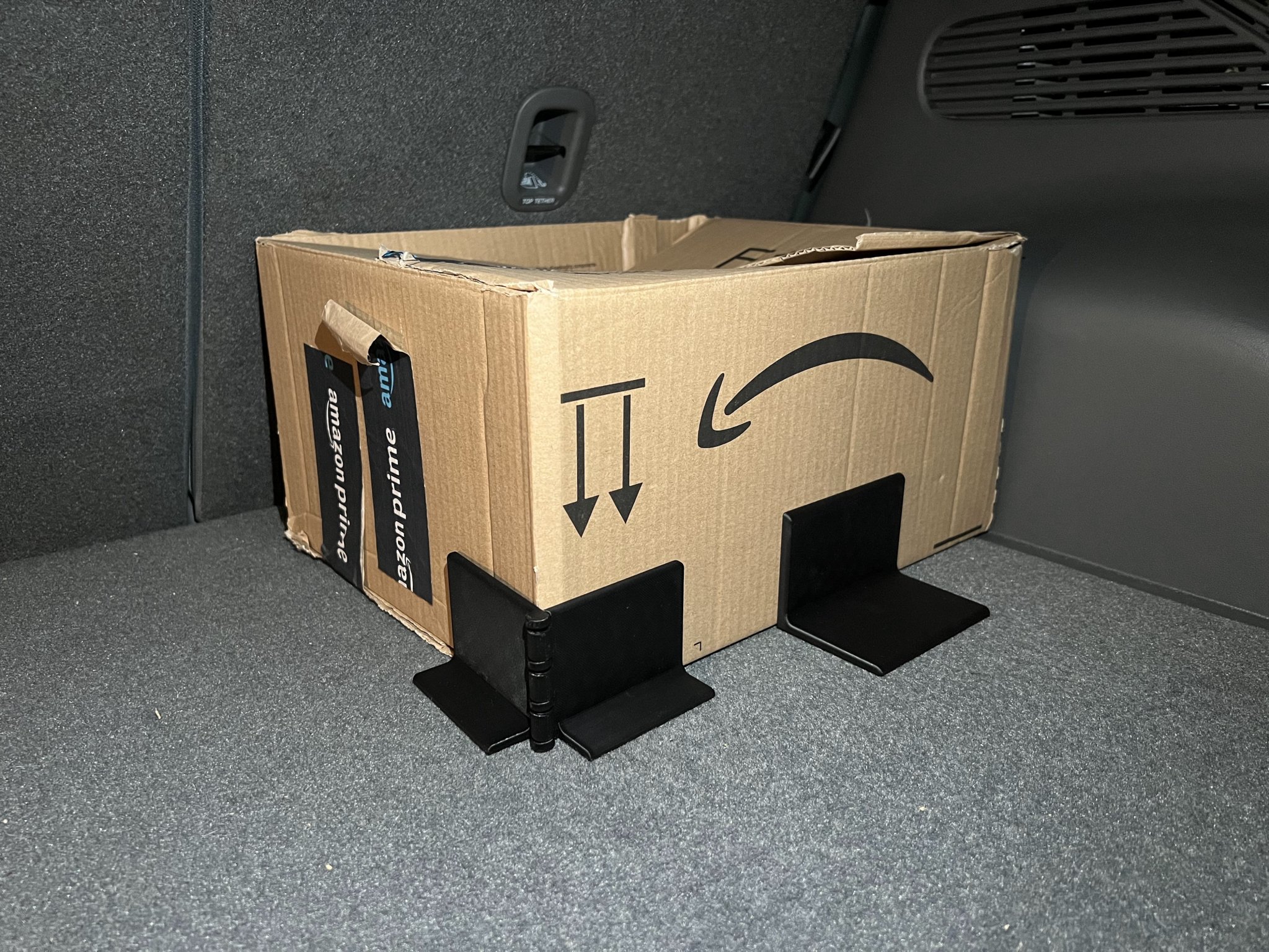 Giá đỡ Velcro cho cốp xe tiện lợi