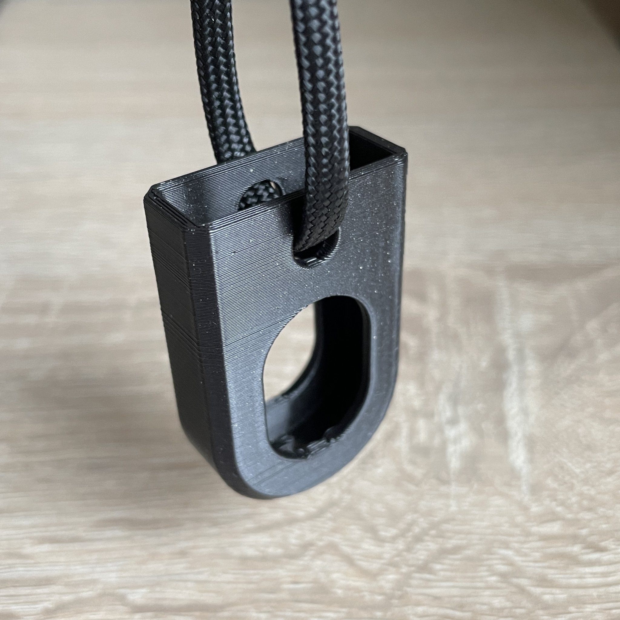 Giá đỡ Garmin Tempe cho balo và áo khoác