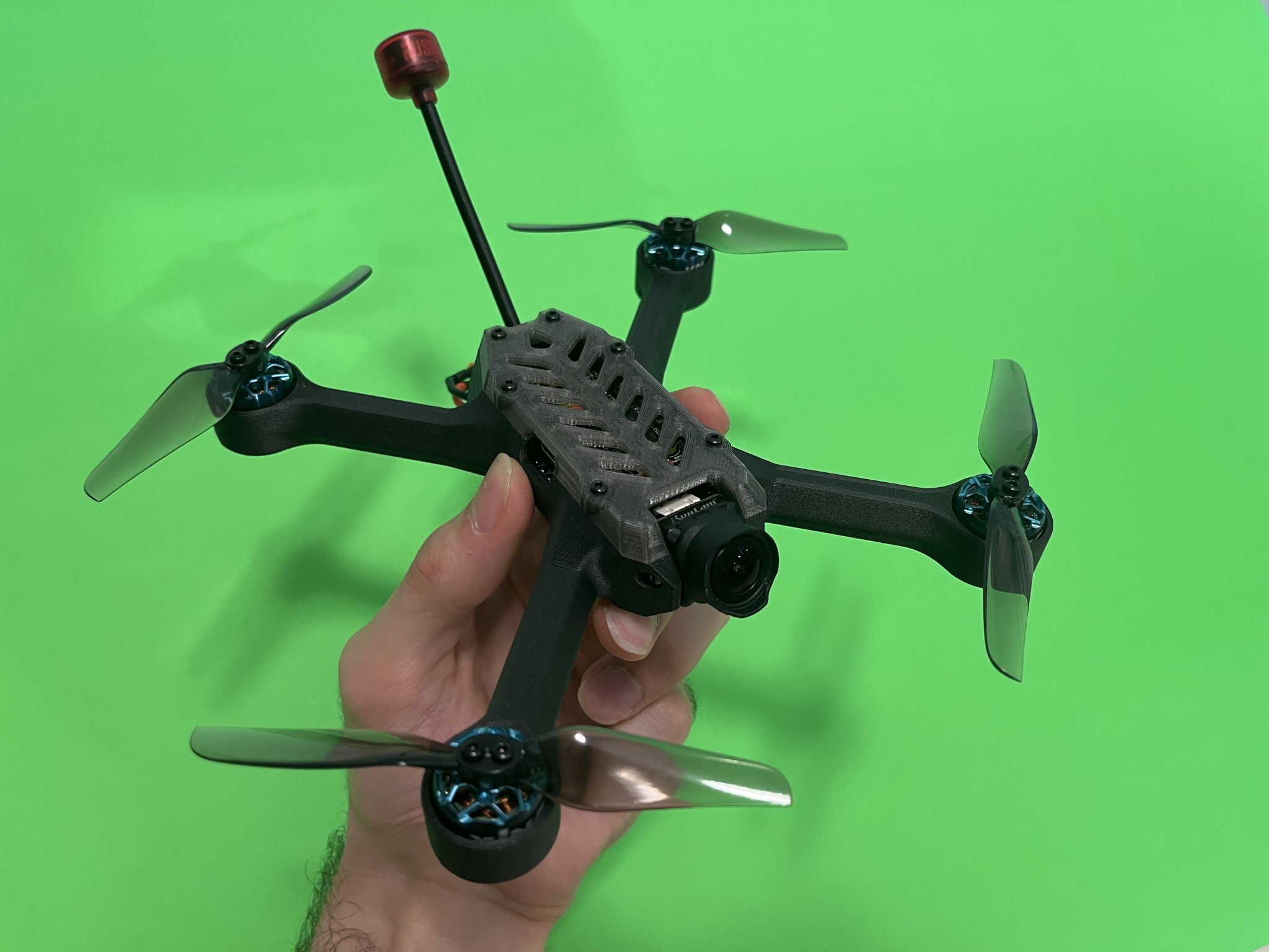 Drone FPV Wraith với khung 4 inch bằng sợi carbon