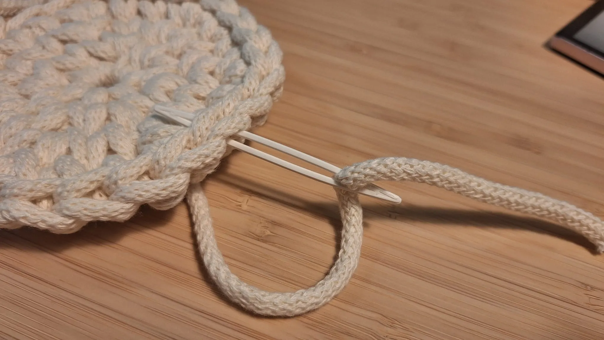 Kim khâu dệt cho các sản phẩm crochets