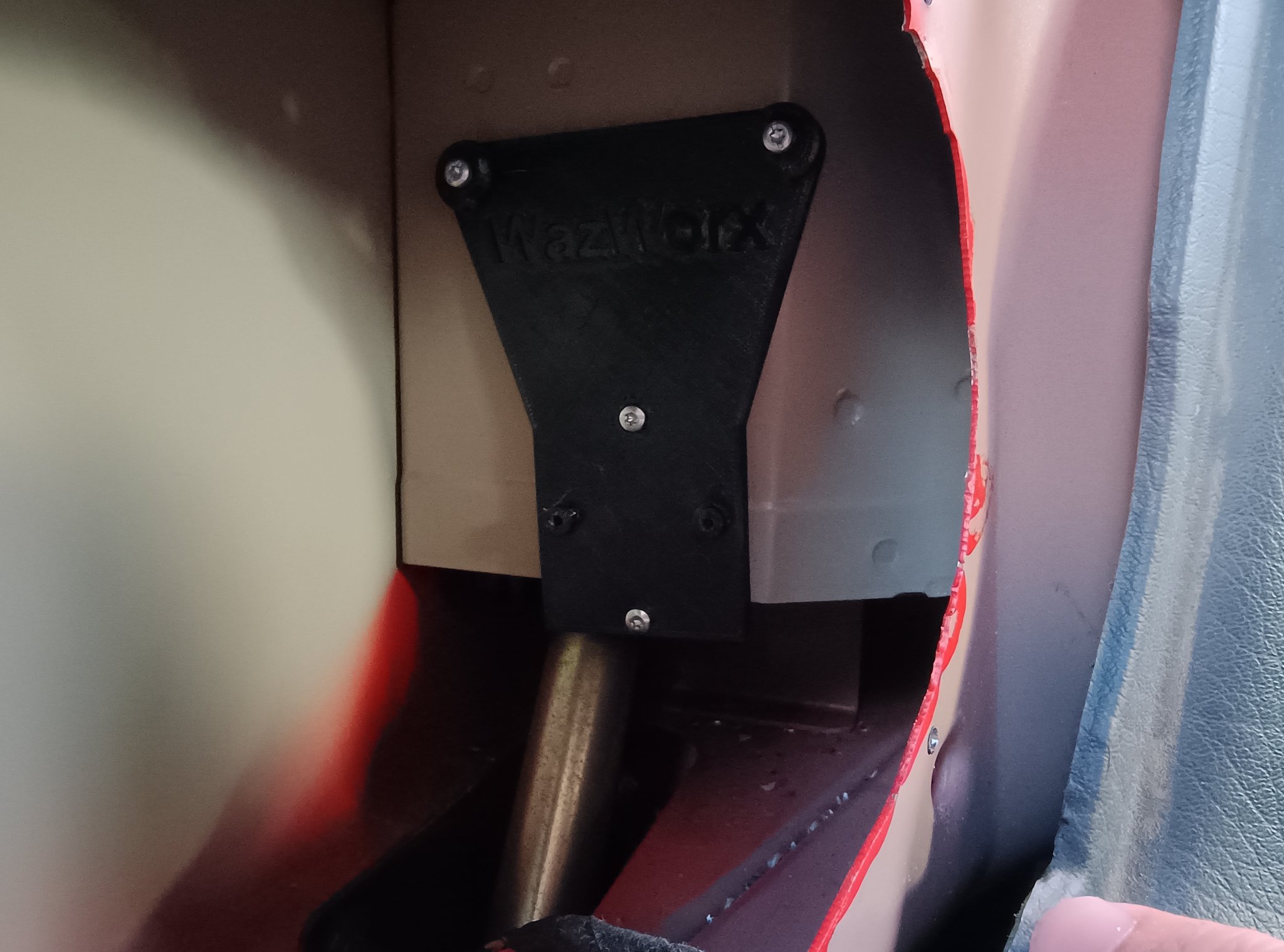 Bảng gắn ampli loa sau cho Audi Cabriolet T89