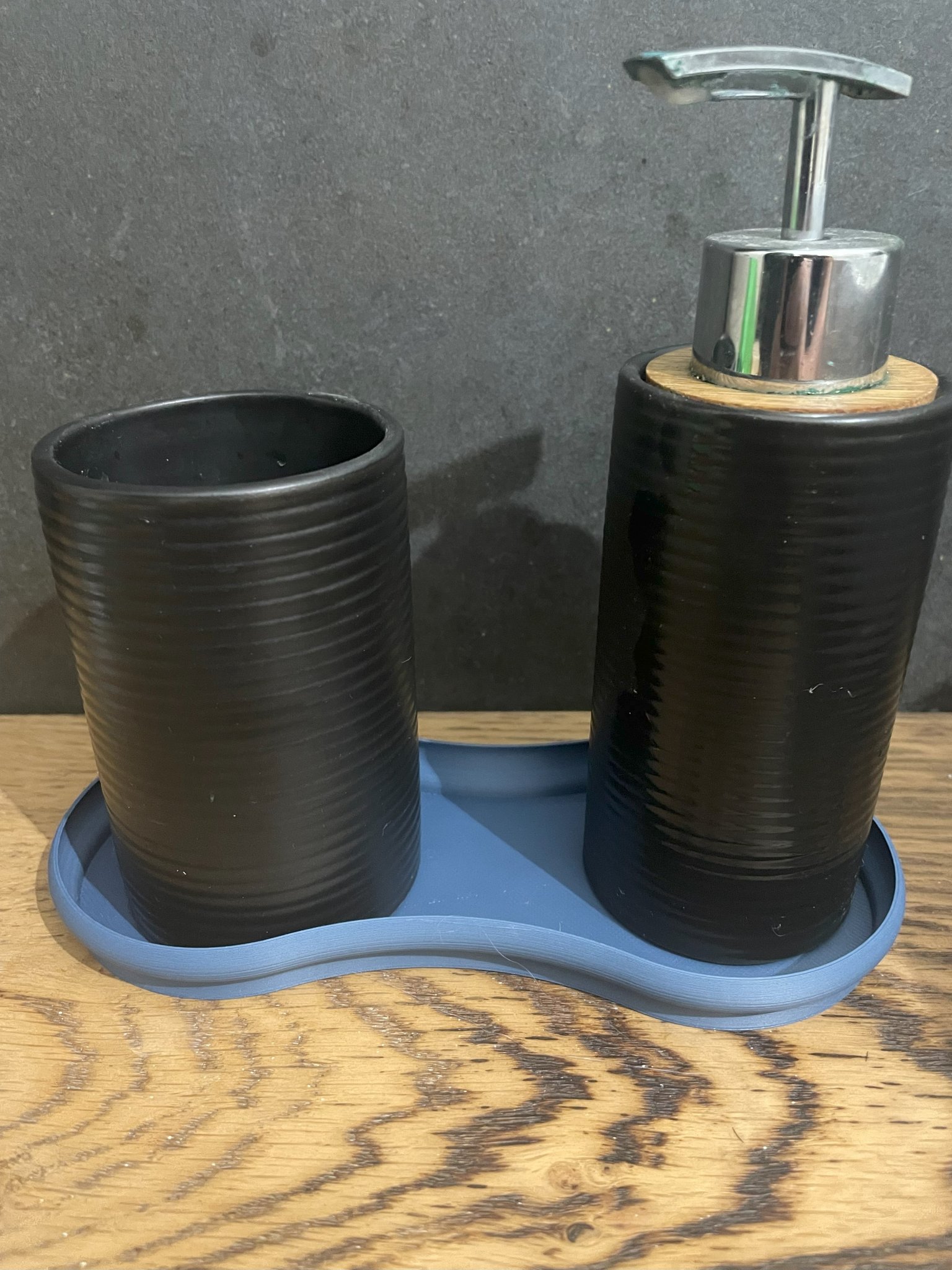 Đĩa để dưới bình xà phòng tiện dụng