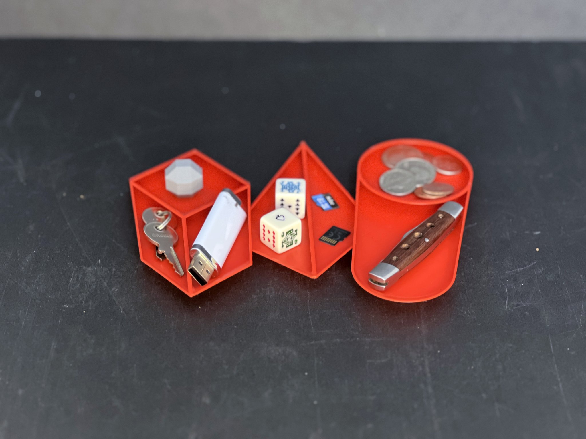 Khay đựng linh kiện nhỏ 3D ảo giác quang học