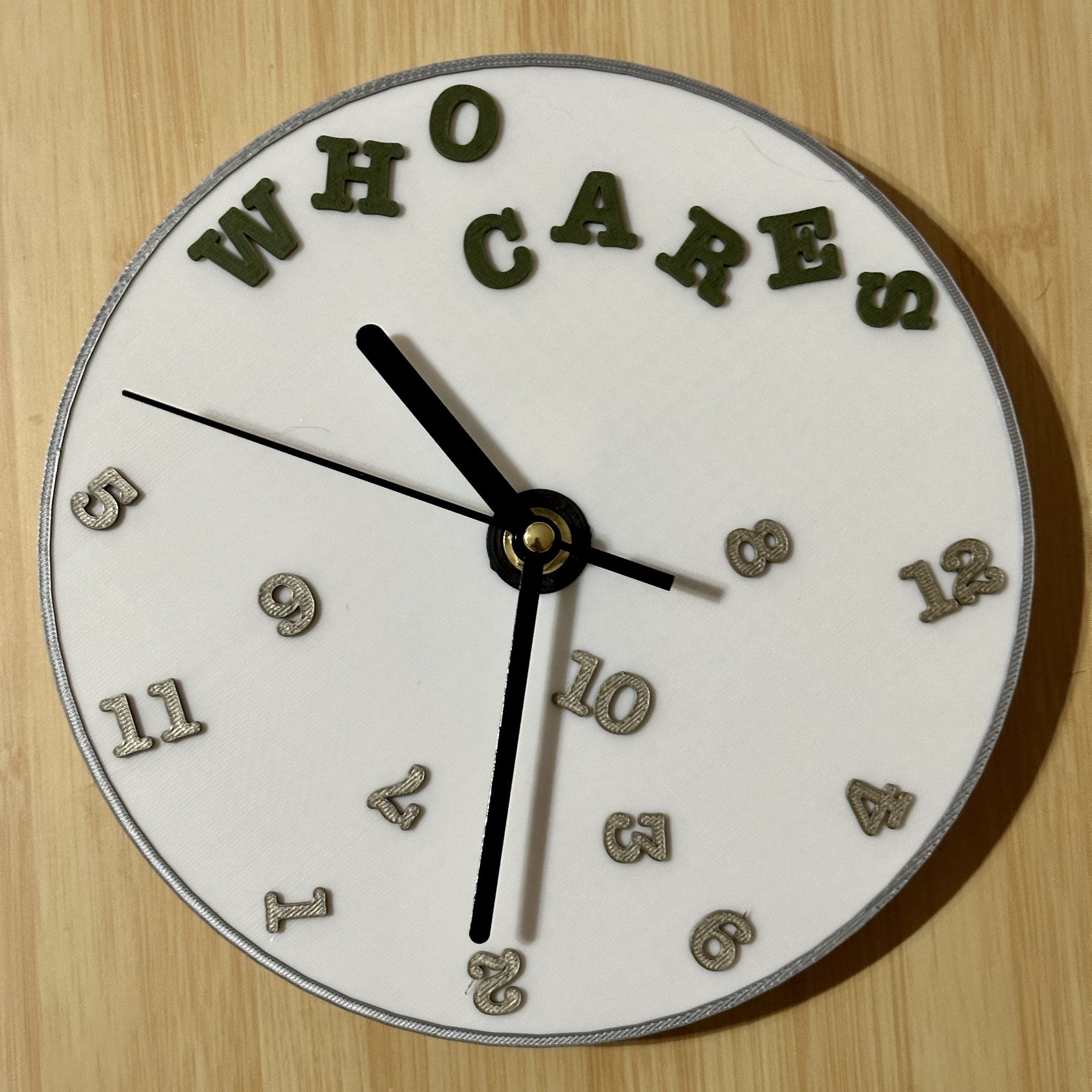 Đồng hồ treo tường nghỉ hưu vui nhộn