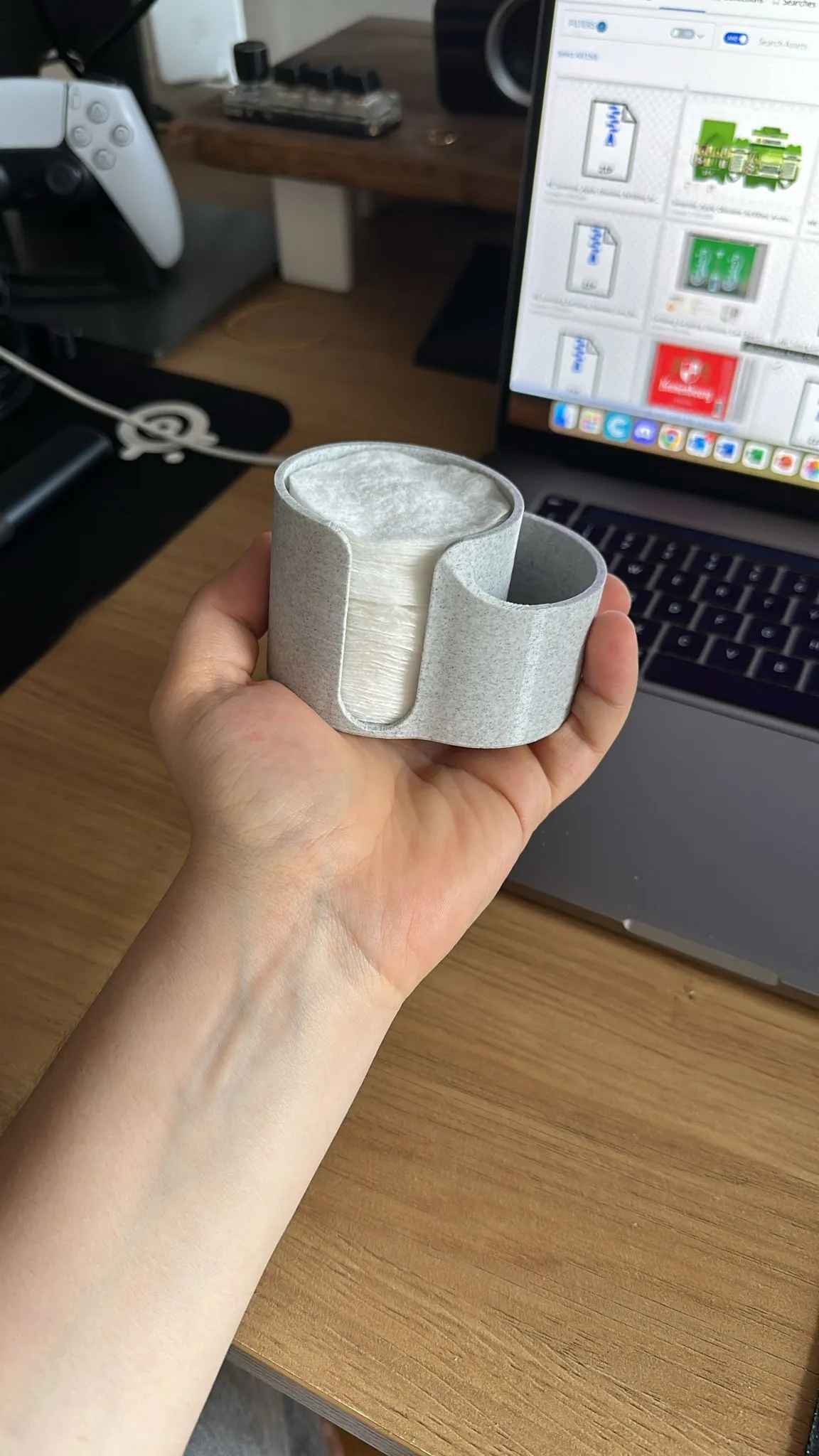 Giá đỡ bông tẩy trang và que tăm mini